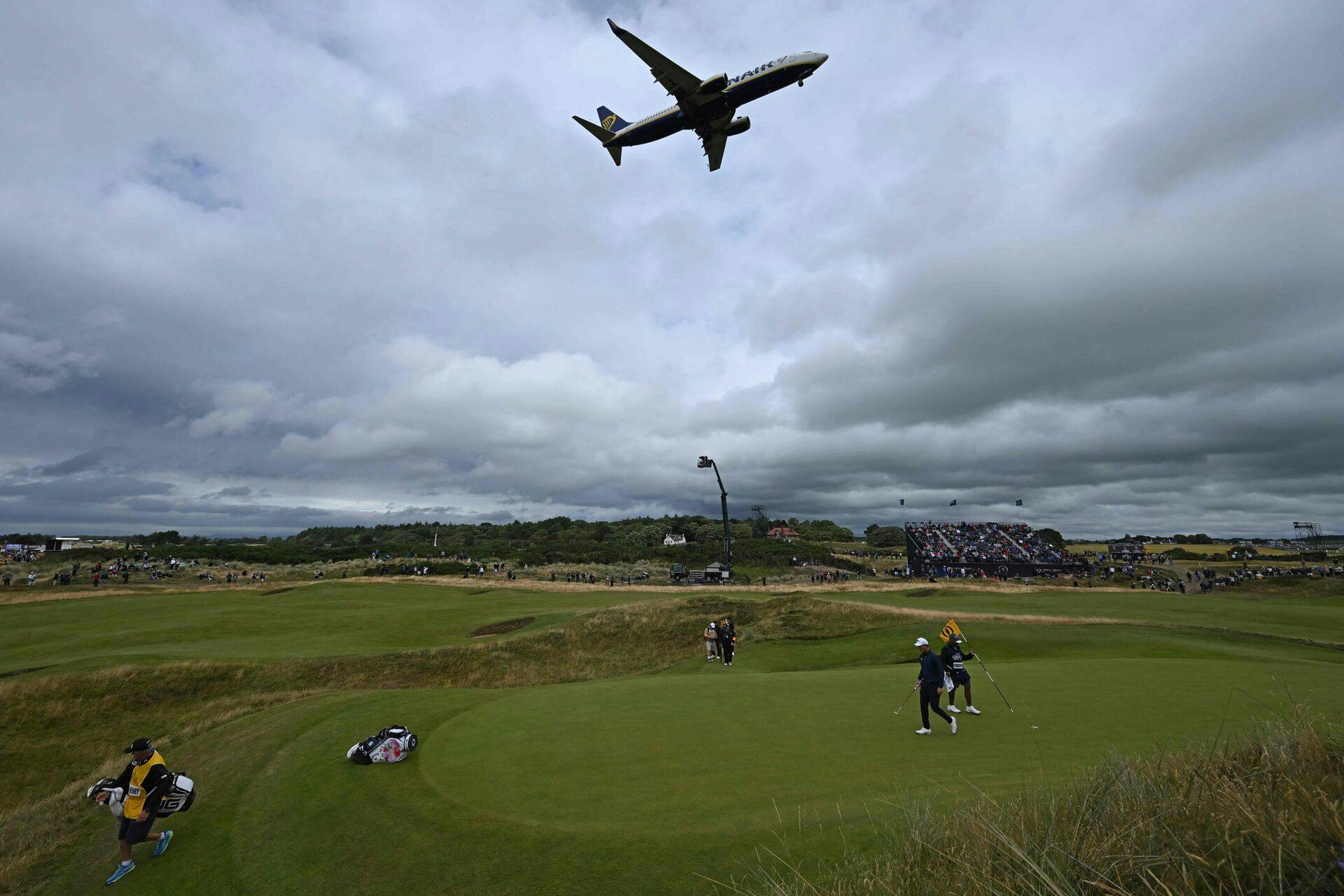 Uanset om du skal spille golf eller bare ligge på stranden, så forventer Ryanair billigere billetter den kommende tid.