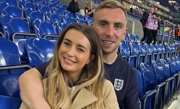 Dani Dyer var selvfølgelig i Tyskland under EM-slutrunden for at støtte kæresten Jarrod Bowen. Nu er parret blevet forlovet på sommerferien efter EM-slutrunden.