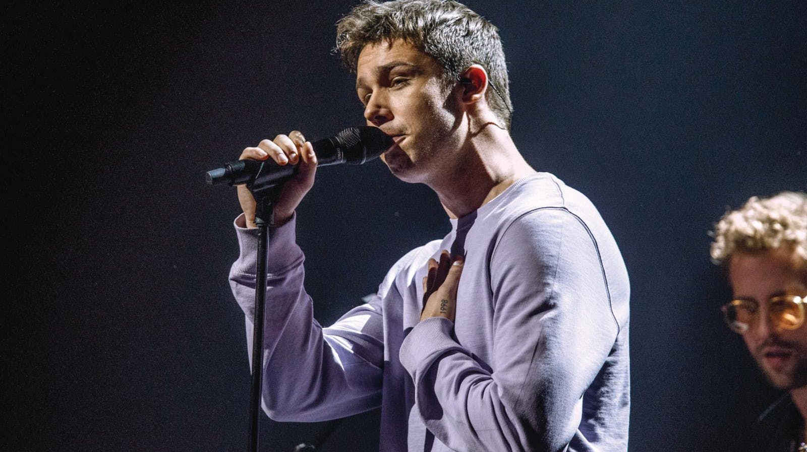 Hugo Helmig ville være fyldt 26 år i dag, hvis han var i live. Her ses han optræde til "X Factor" i 2019.