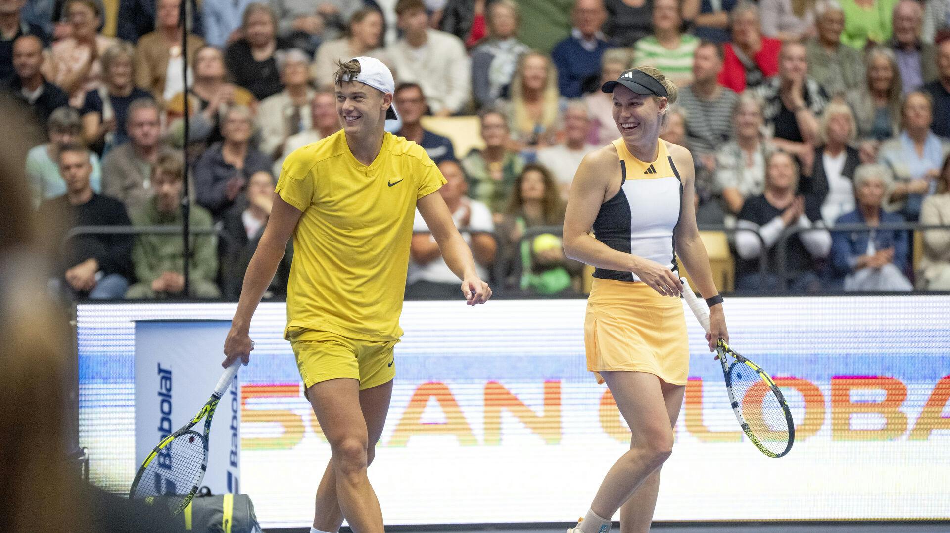 Caroline Wozniacki og Holger Rune får ikke lov til at spille sammen ved OL - sidstnævnte er fortsat særdeles tvivlsom til singleturneringen grundet en skade i håndledet. 
