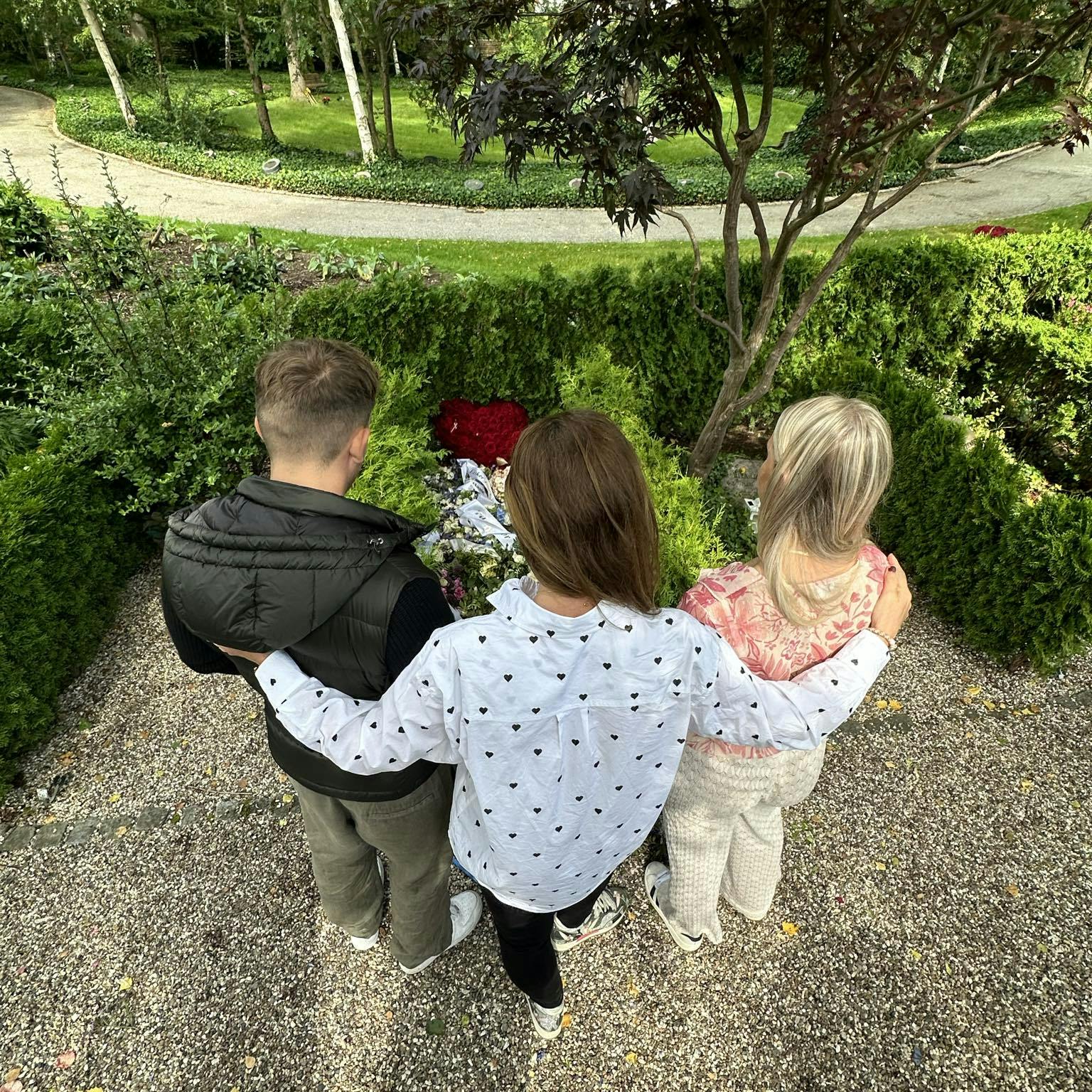 Jens Werners urne bliver nedsat 23. juli 2024 på den dag, der ville være hans 60 års fødselsdag.