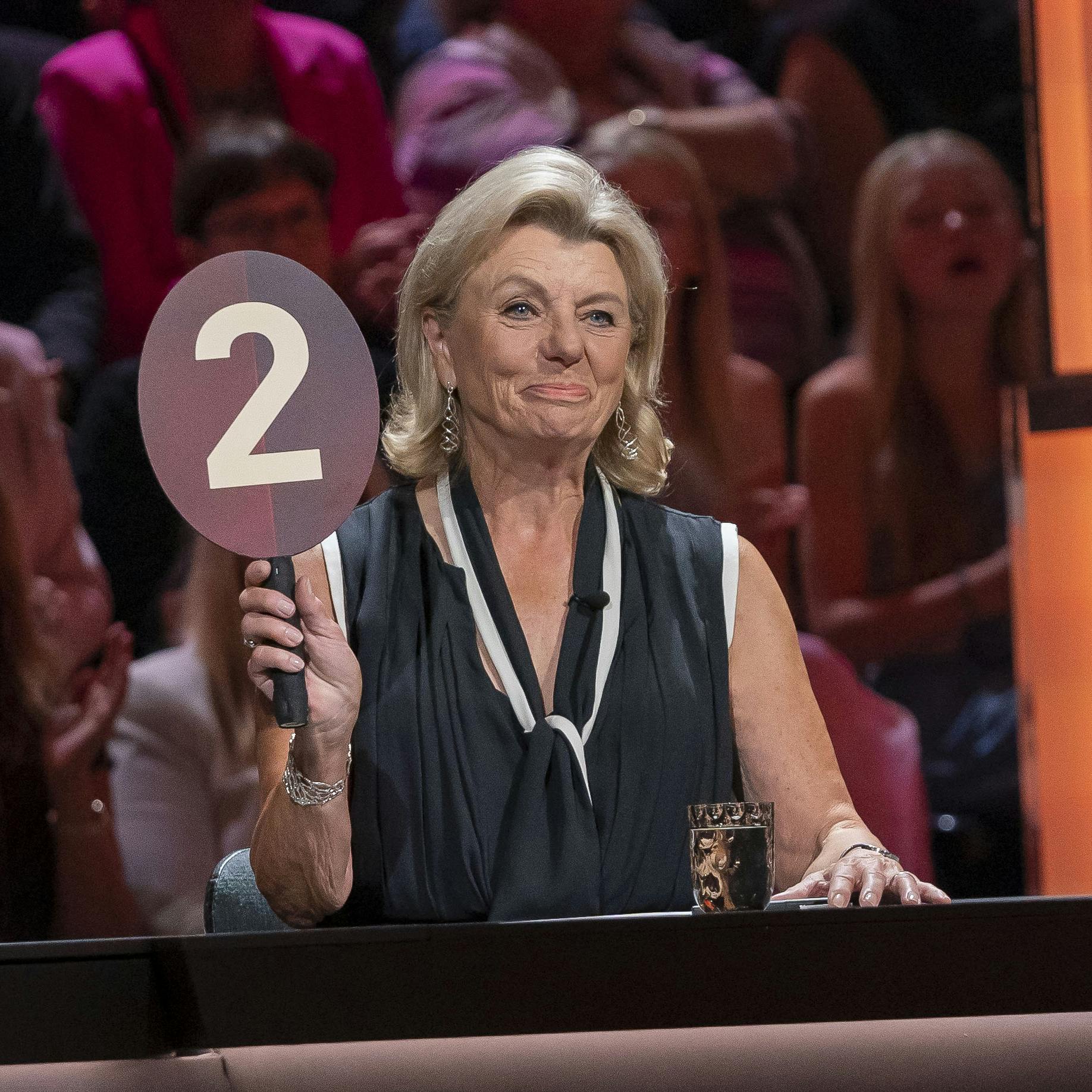 Anne Laxholm kommer ikke til at ligge på den lade side.