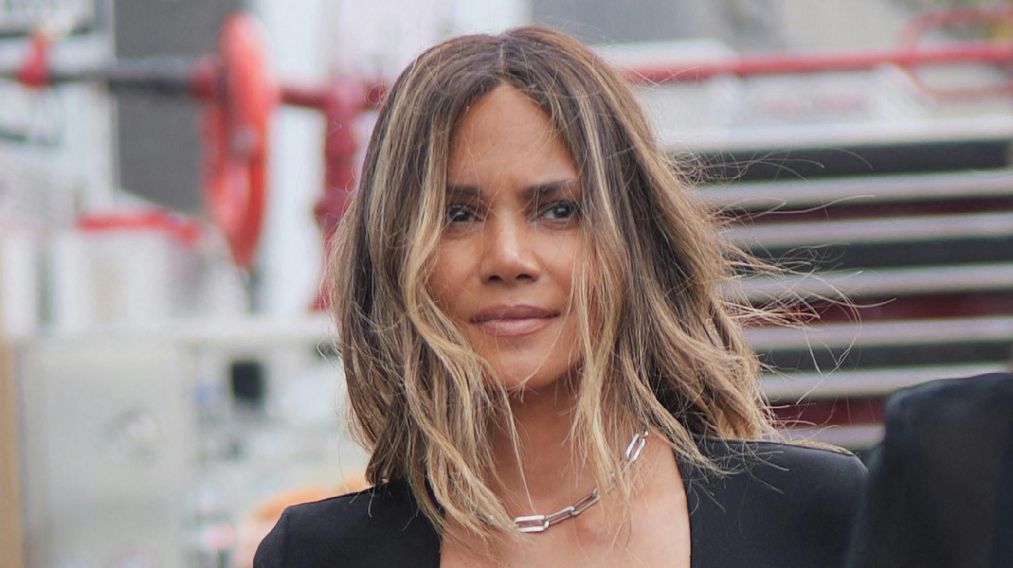Halle Berry markerer 20-året for rollen som Patience Phillips i filmen "Catwoman".