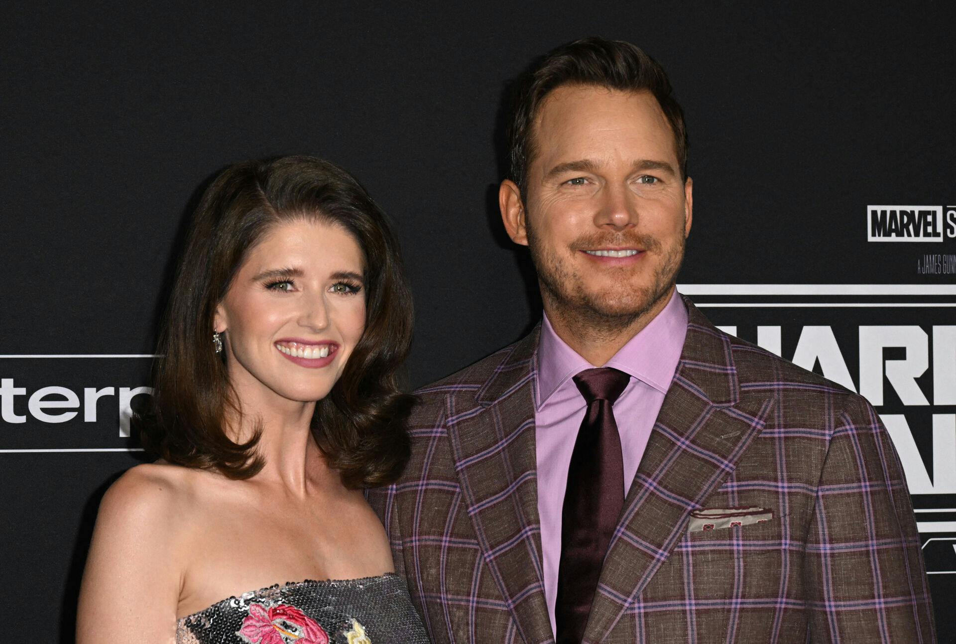 Kendisparret Katherine Schwarzenegger og Chris Pratt deler billeder af Katherines voksende babybule.