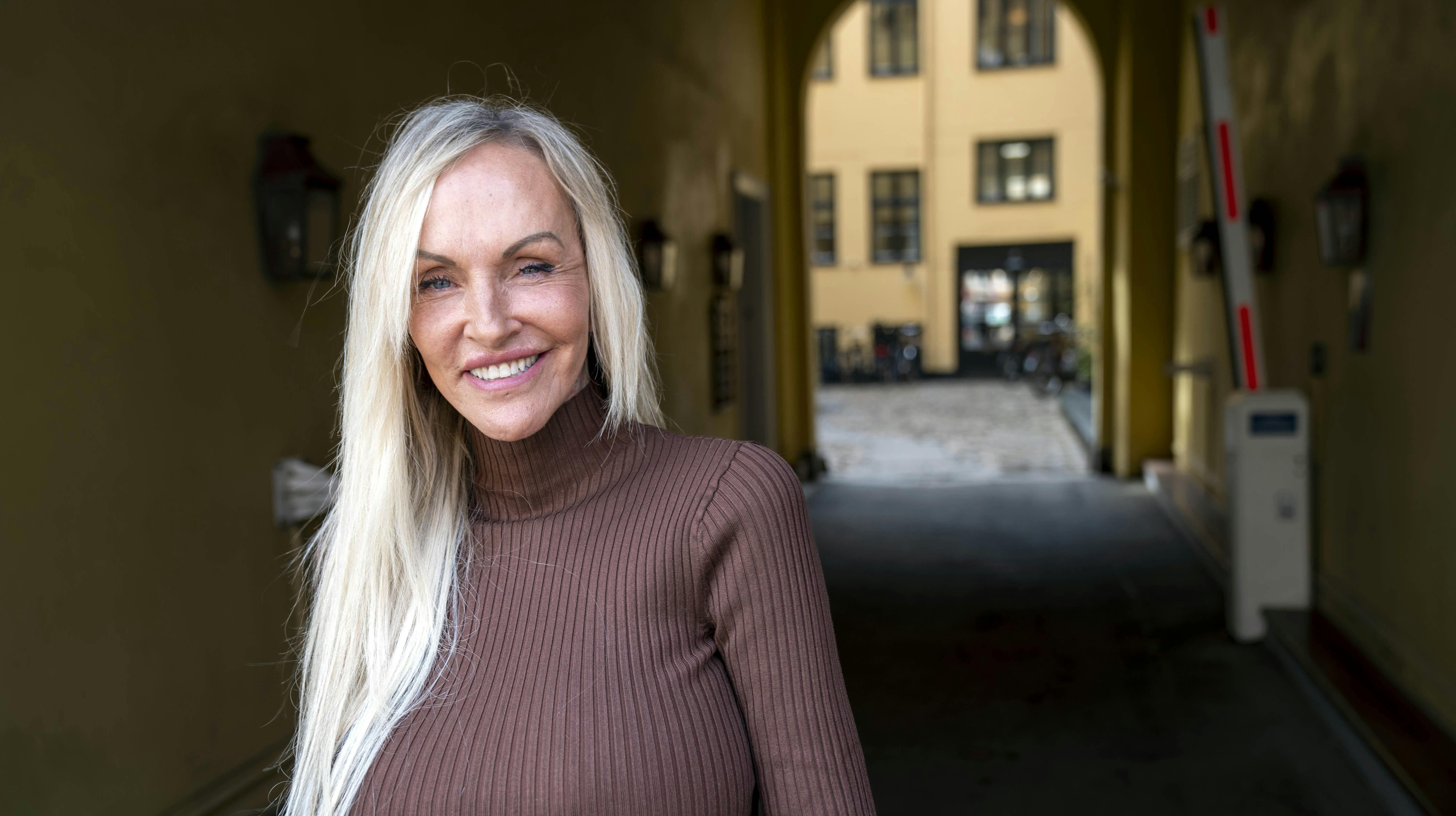 Linse Kessler er klar på mere sex, men først skal hun have fingrene i et nyt bollespejl.