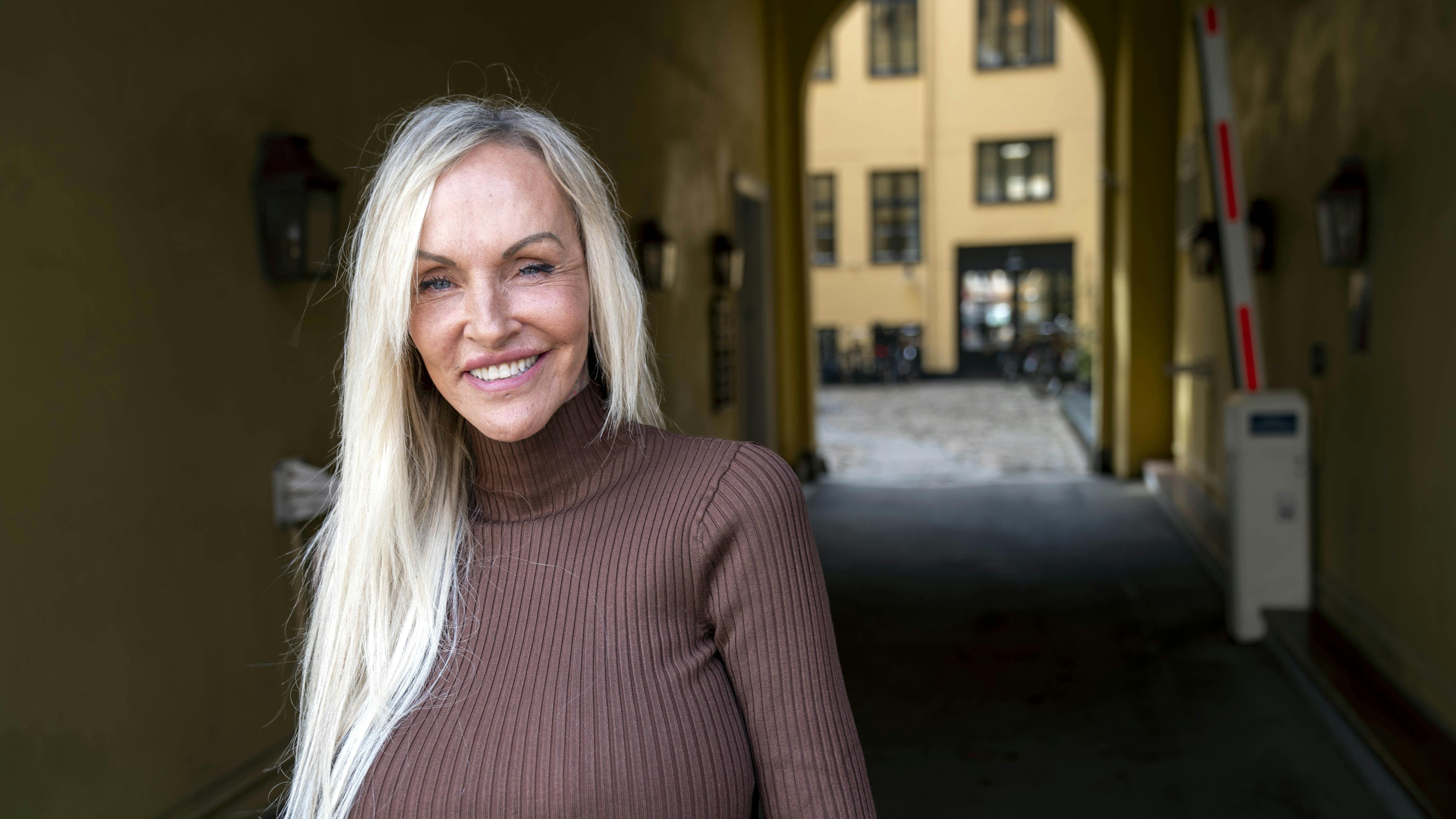 Linse Kessler er klar på mere sex, men først skal hun have fingrene i et nyt bollespejl.