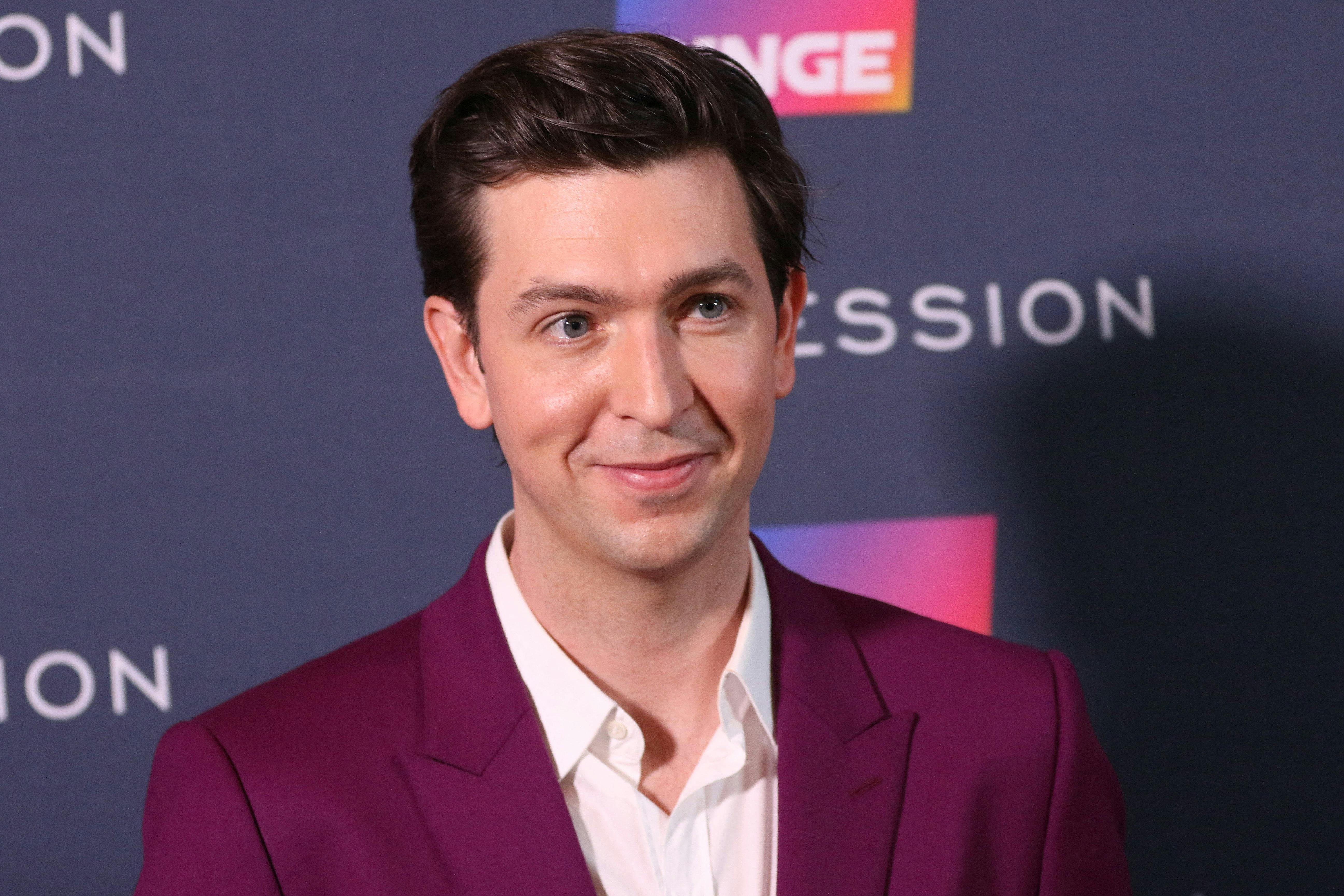 Nicholas Braun til fejring af sidste sæson af "Succession", hvor han spiller Cousin Greg.