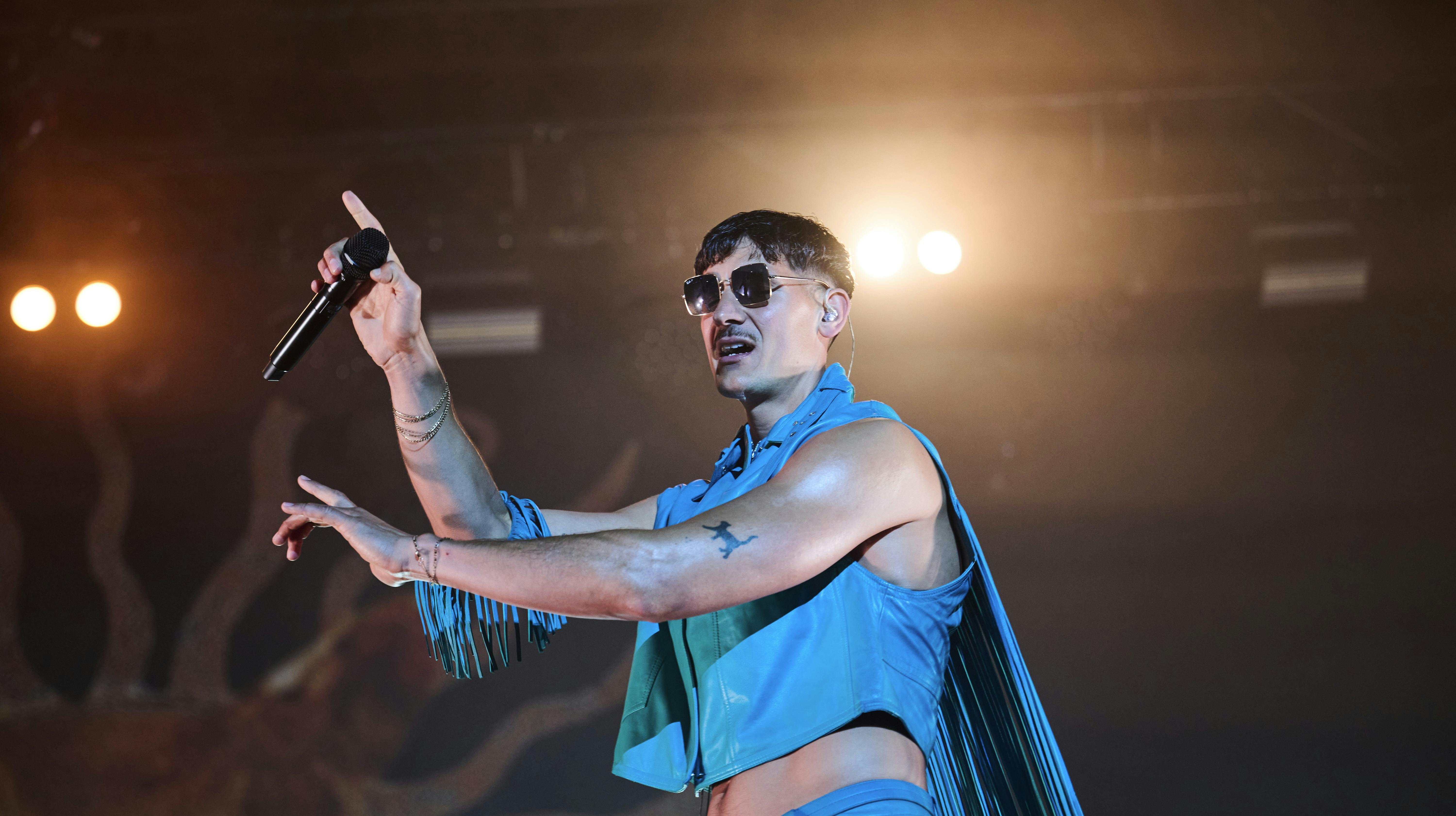 Opgavebeskrivelse: Wonderfestiwall 2023 Tobias Rahim koncertsted: BornholmFotograf: Lars H. LaursenJournalist: Amalie LindeburgOptagelsedato: 2023.08.18