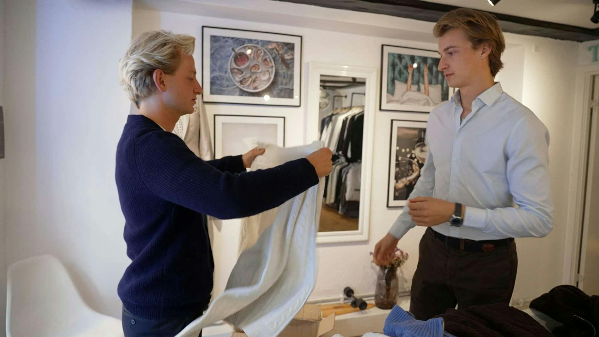 Niels Leo Skovdal og Mathias Lennart Larsson er partnere i deres tøjvirksomhed TailorMate.