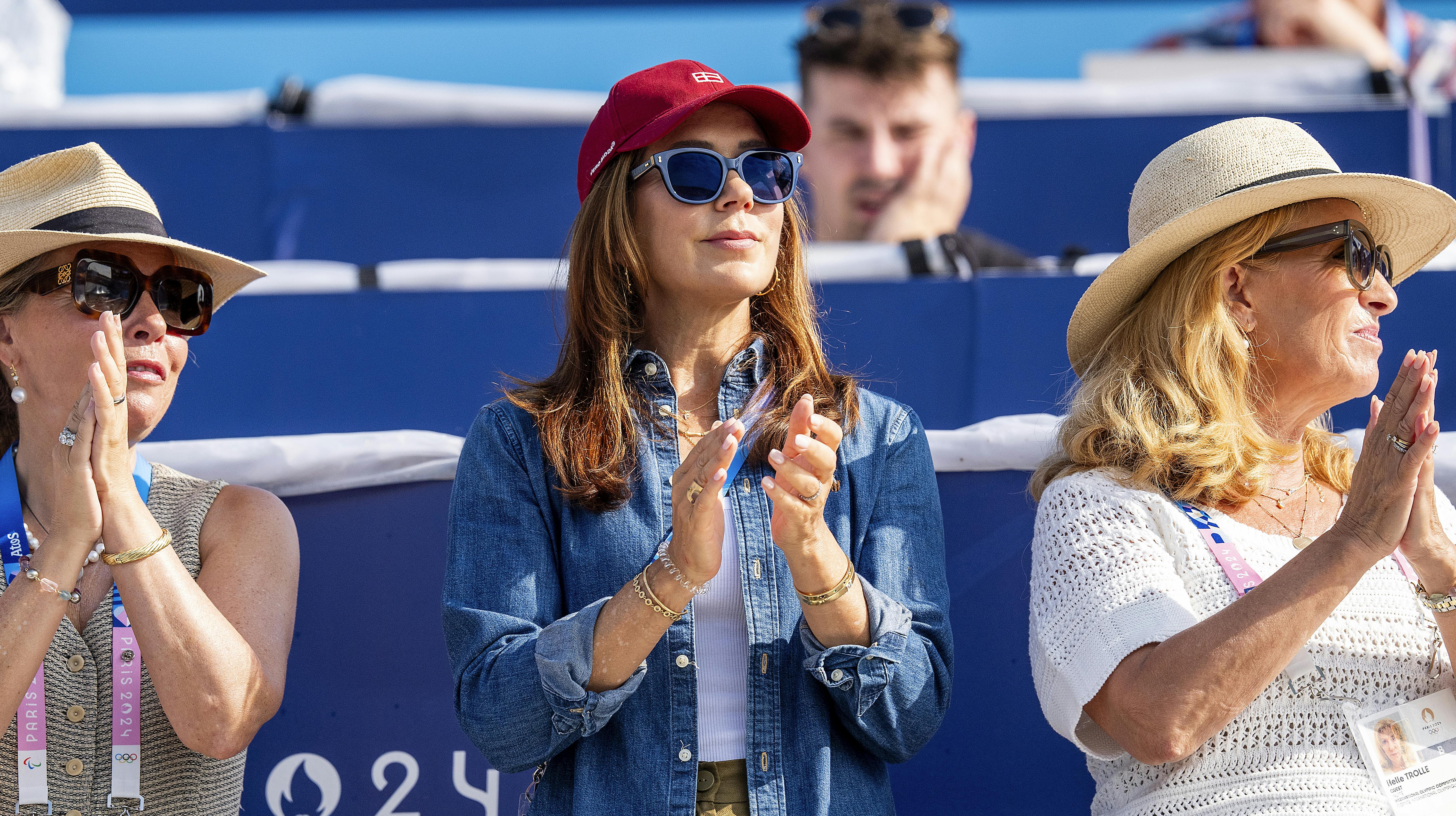 Dronning Mary til roning under OL i Paris