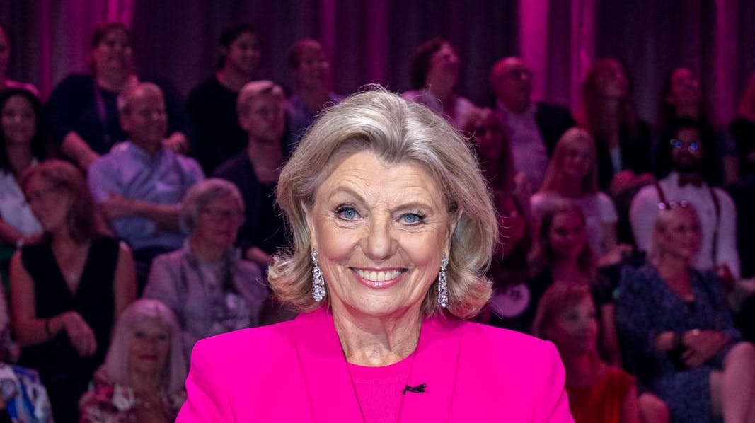 Som Danmarks ”First Lady” på et dansegulv har Anne Margethe Laxholm, 72, i nu 20 sæsoner siddet som majestætisk midterakse i ”Vild med dans”.