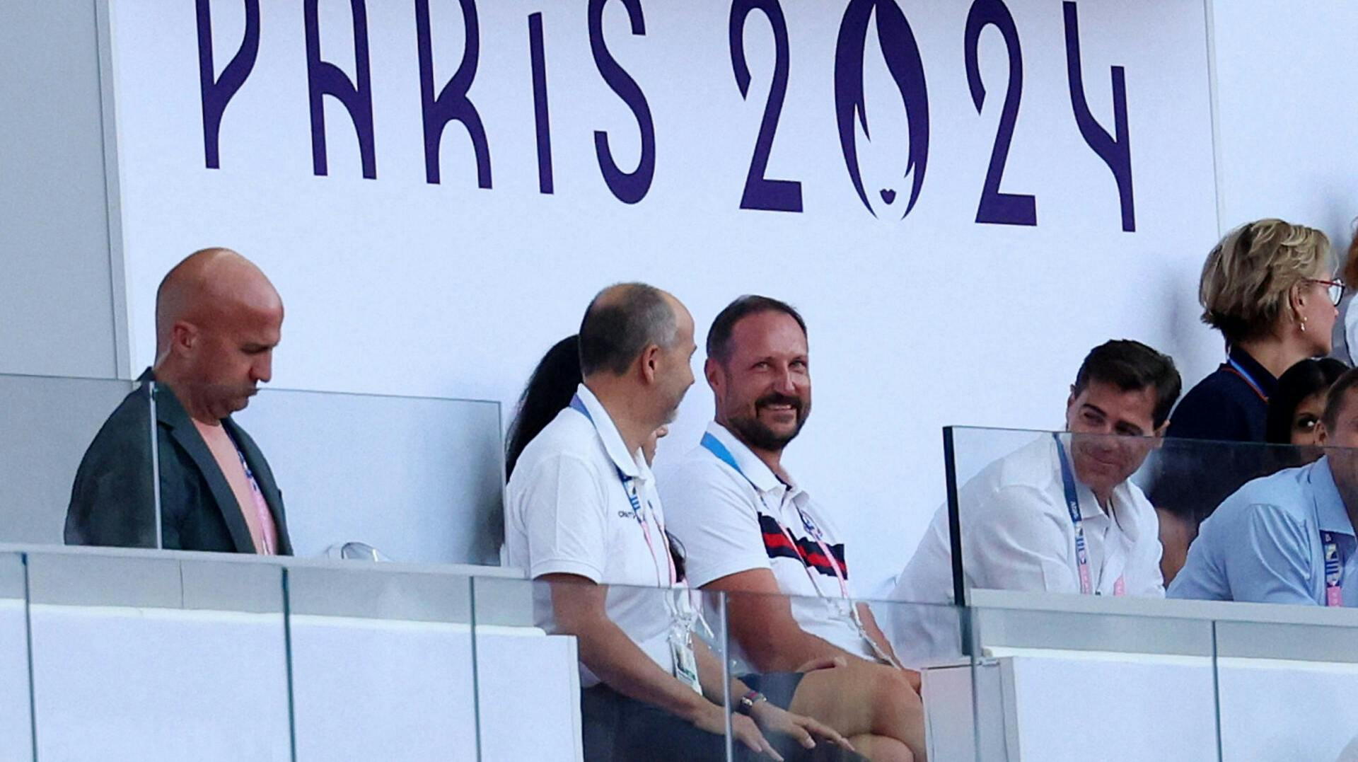 Paris 2024 Olympics - Athletics - Men's 1500m Final - Stade de France, Saint-Denis, France - August 06, 2024. Haakon, Crown Prince of Norway in the stands REUTERS/Phil Noble