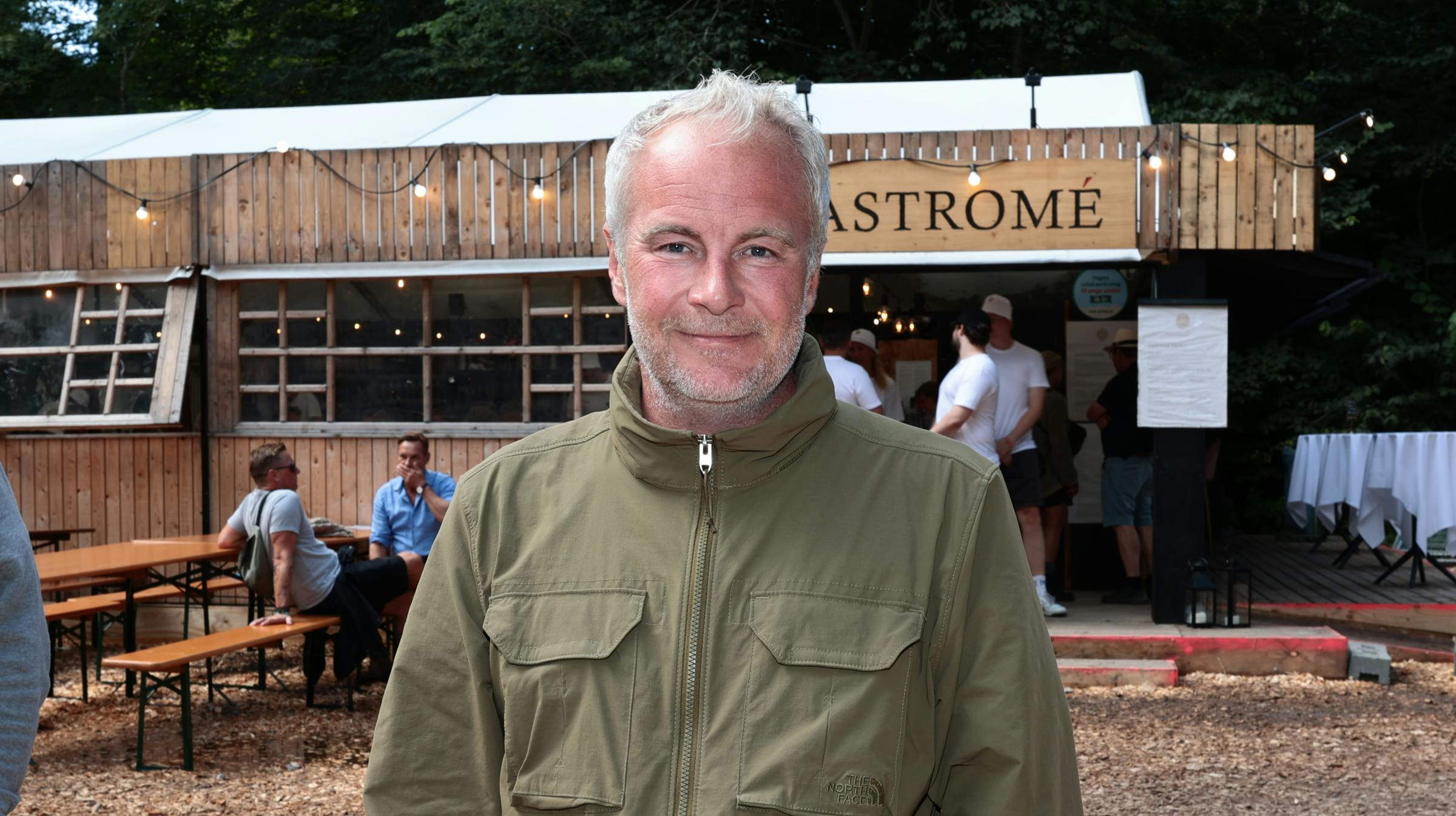 Ifølge komikeren er der ingen ned grænse for, hvad man må joke med, da det ligger i ordet "comedy", at det er for sjov. 