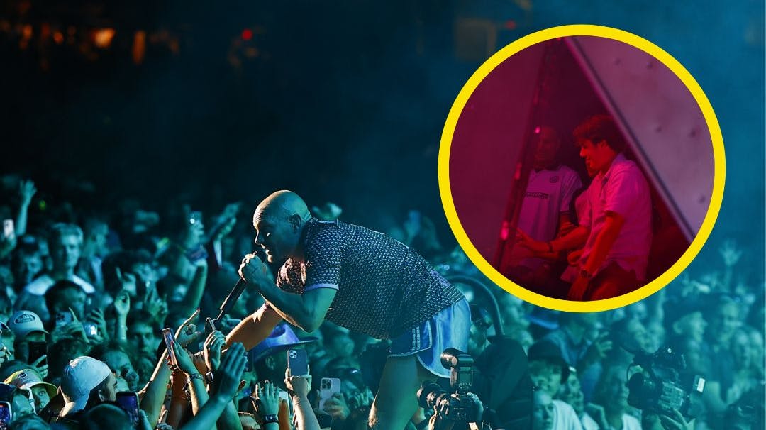 Suspekt fyrer godt op under publikum på Bøgescenen – heriblandt kronprinsen.