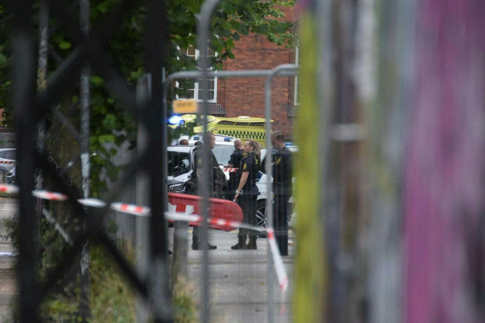 Skyderiet torsdag aften kostede en 43-årig mand livet og sårede en tilfældigt forbipasserende.