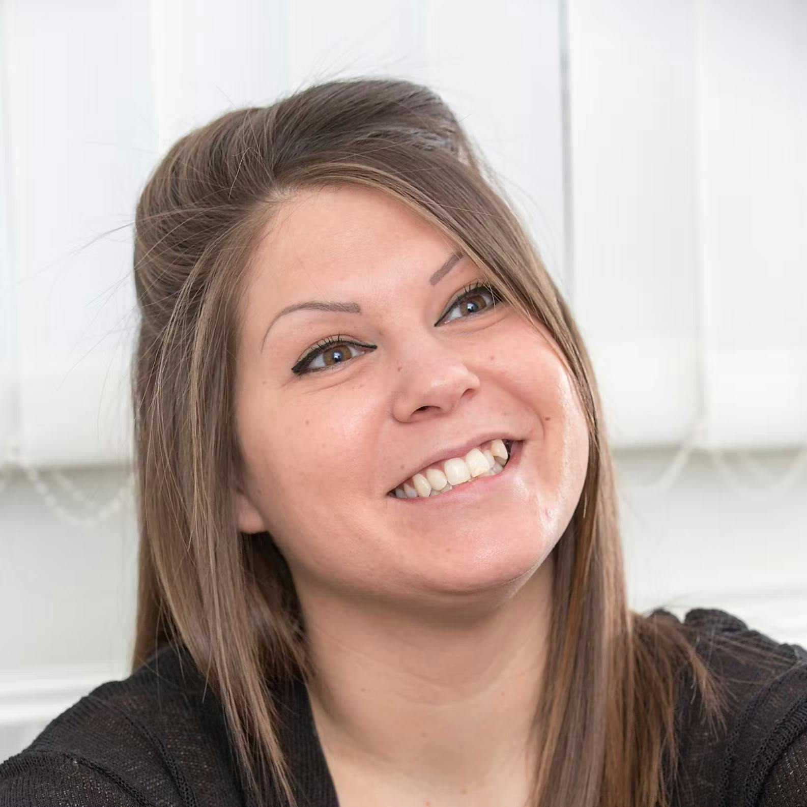 Stina Petersen har på tragisk vist mistet sine ufødte tvillinger.