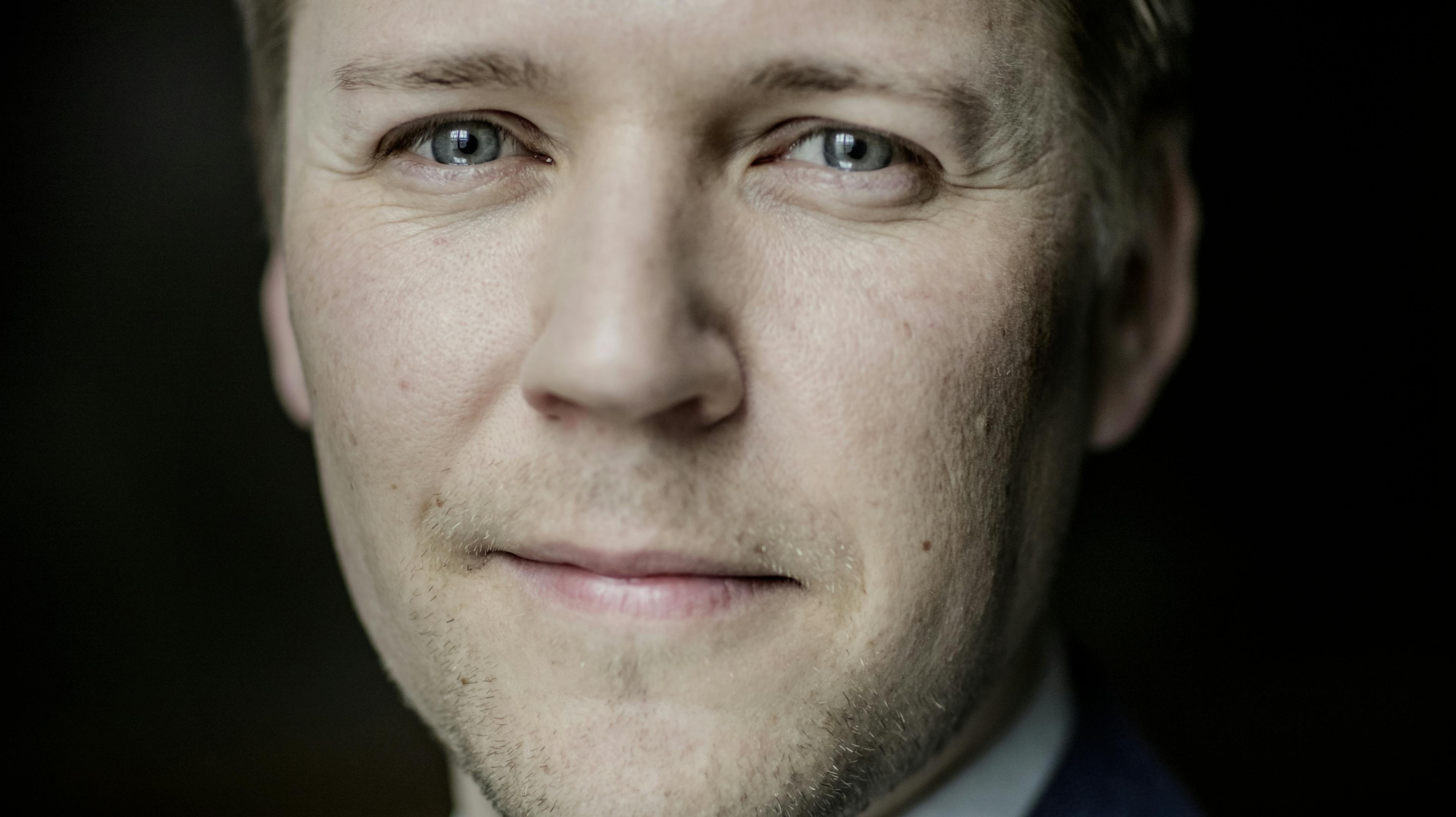 Rasmus Horn Langhoff forsøger at sælge boligen, som han kun har ejet i to år.