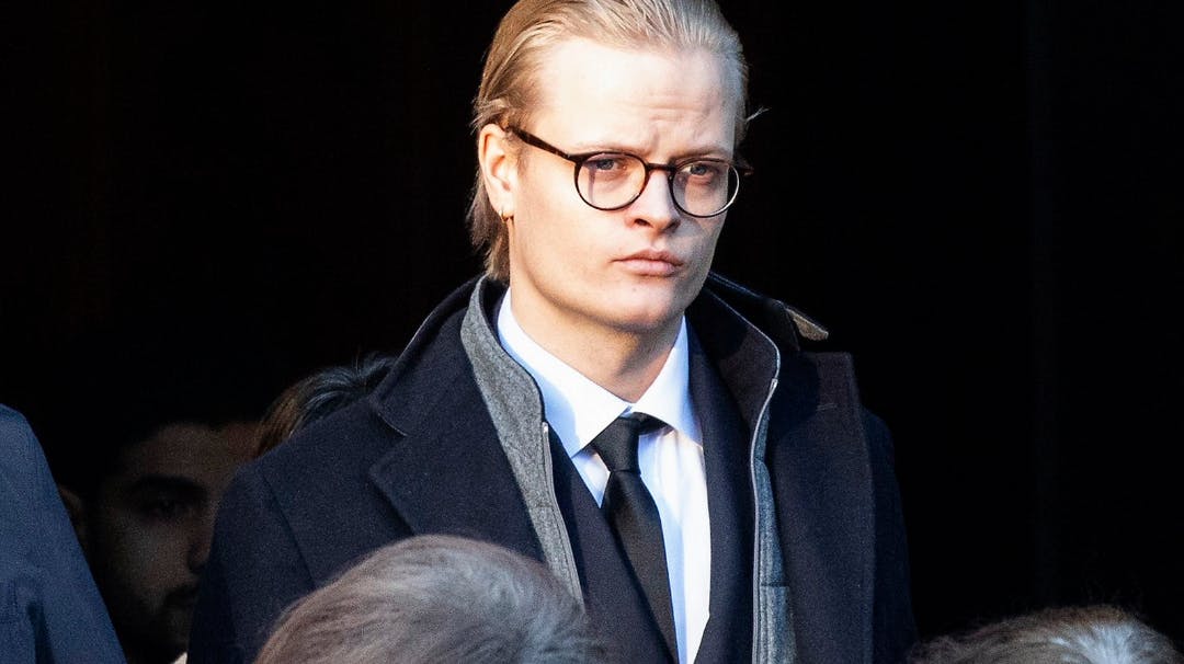 Marius' stjerneadvokat mener, at den rigtige strategi i sagen er, at den voldsigtede norske kendis intet siger - og det råd holder han sig til.