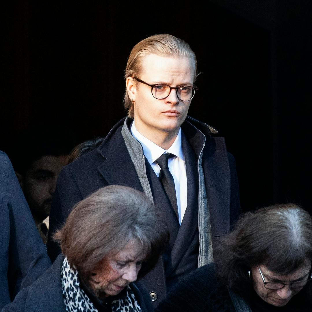 Marius' stjerneadvokat mener, at den rigtige strategi i sagen er, at den voldsigtede norske kendis intet siger - og det råd holder han sig til.