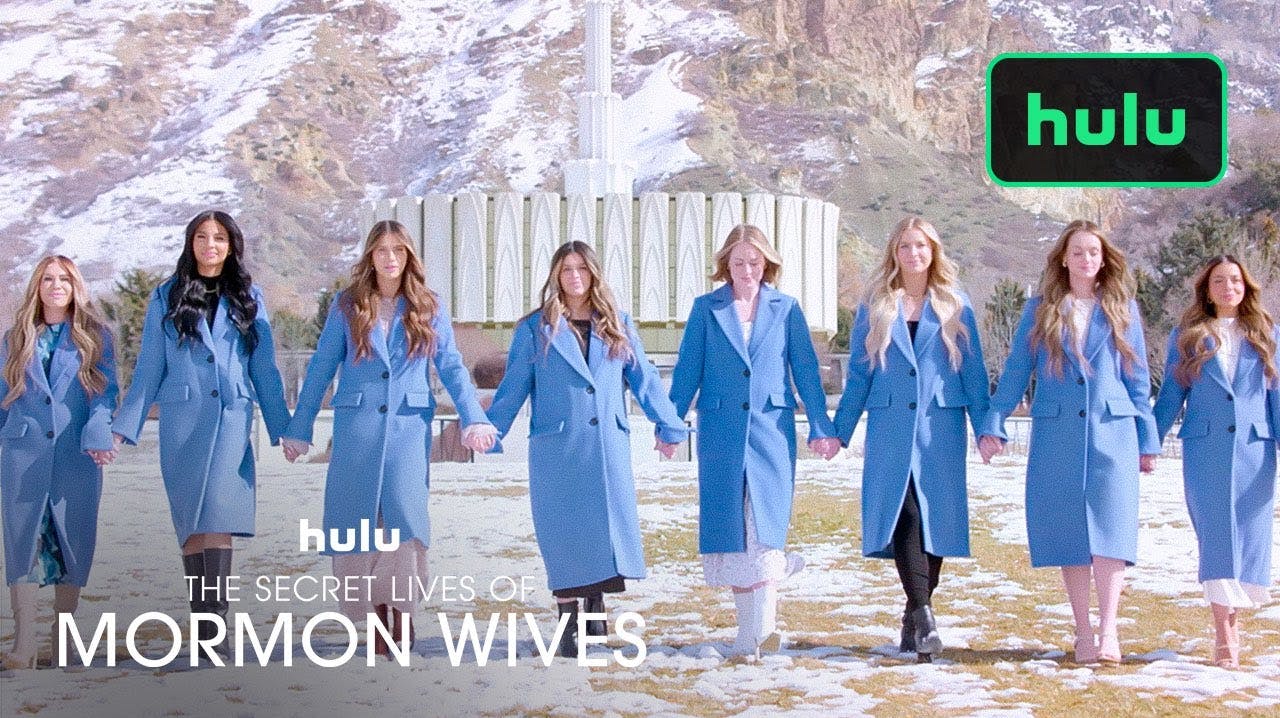 "The secret life of mormon wives" handler om en gruppe mødre, der lægger dansevideoer på TikTok, er mormoner og bliver ramt af en sexskandale. Med andre ord alle ingredienserne til en dramafyldt realityserie.