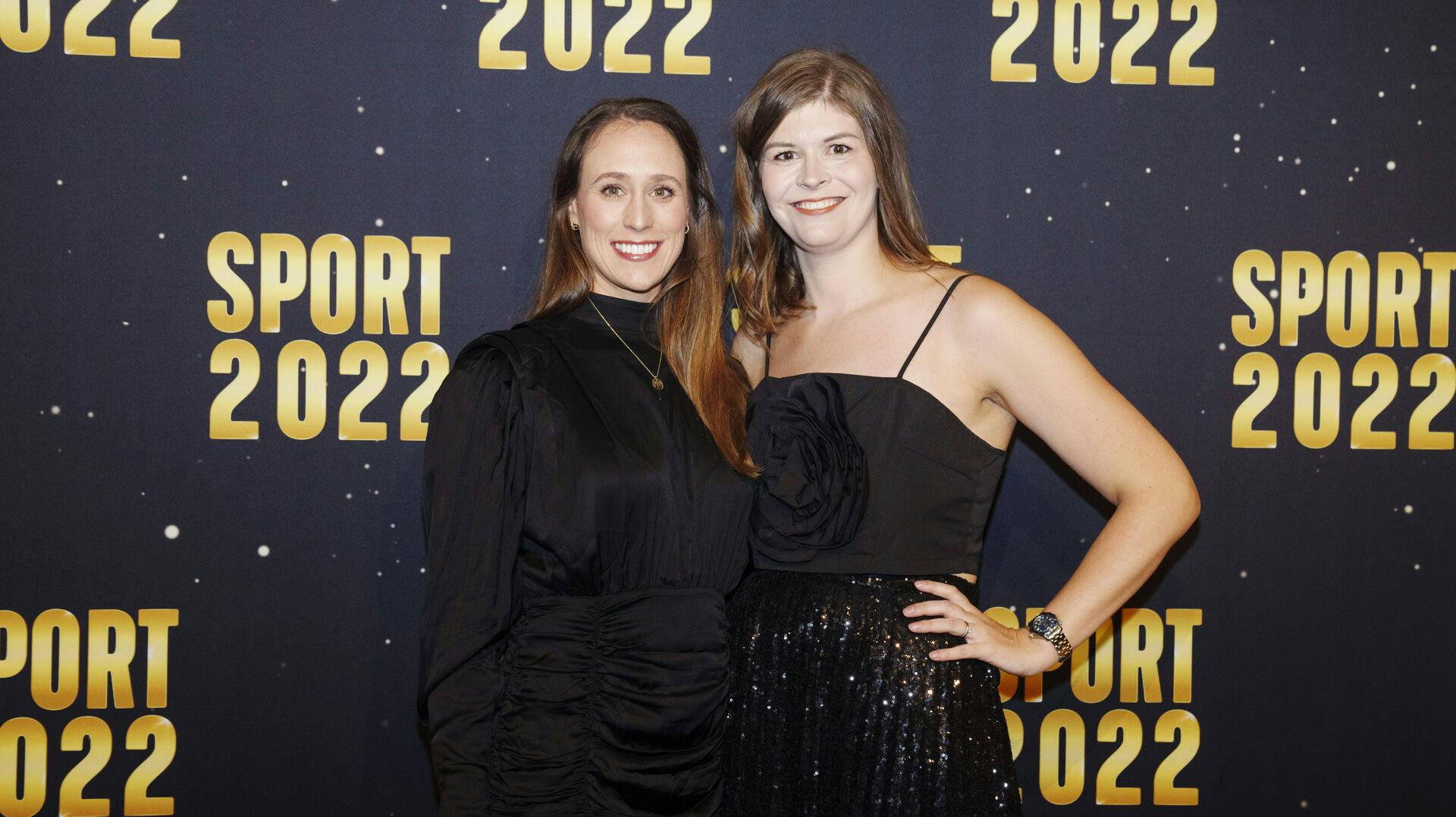 Rikke Møller Pedersen (tv.) og svømmeveninden Lotte Friis (th.) 