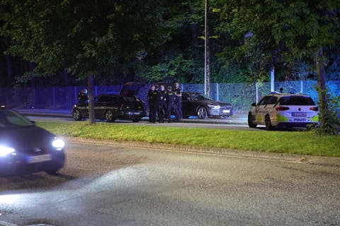 Københavns Vestegns Politi var tirsdag aften til stede på Roskildevej i Rødovre.