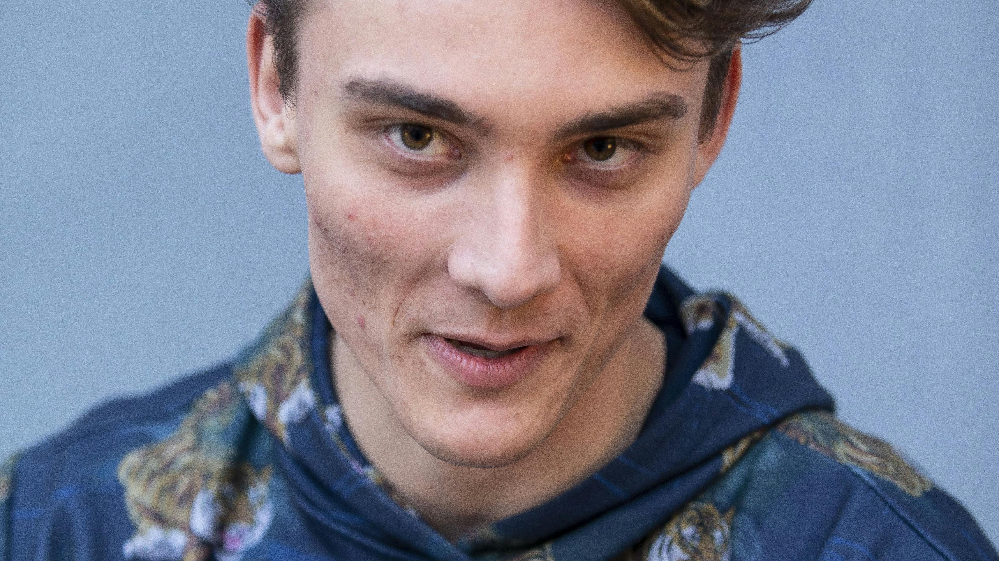 Alexander Husum er YouTuber og har mange mindreårige følgere.