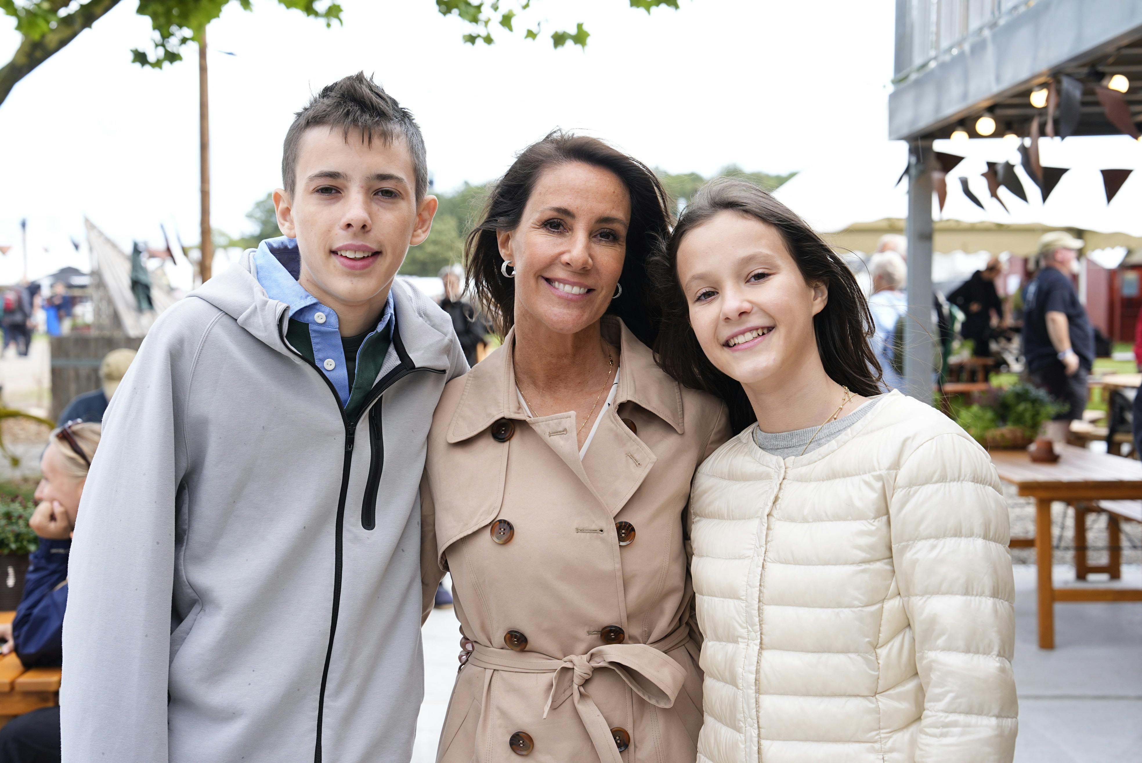 Grev Henrik og komtesse Athena dukkede pludselig op sammen med deres mor, da prinsesse Marie som protektor for Tønder Festival skulle åbne festlighederne.