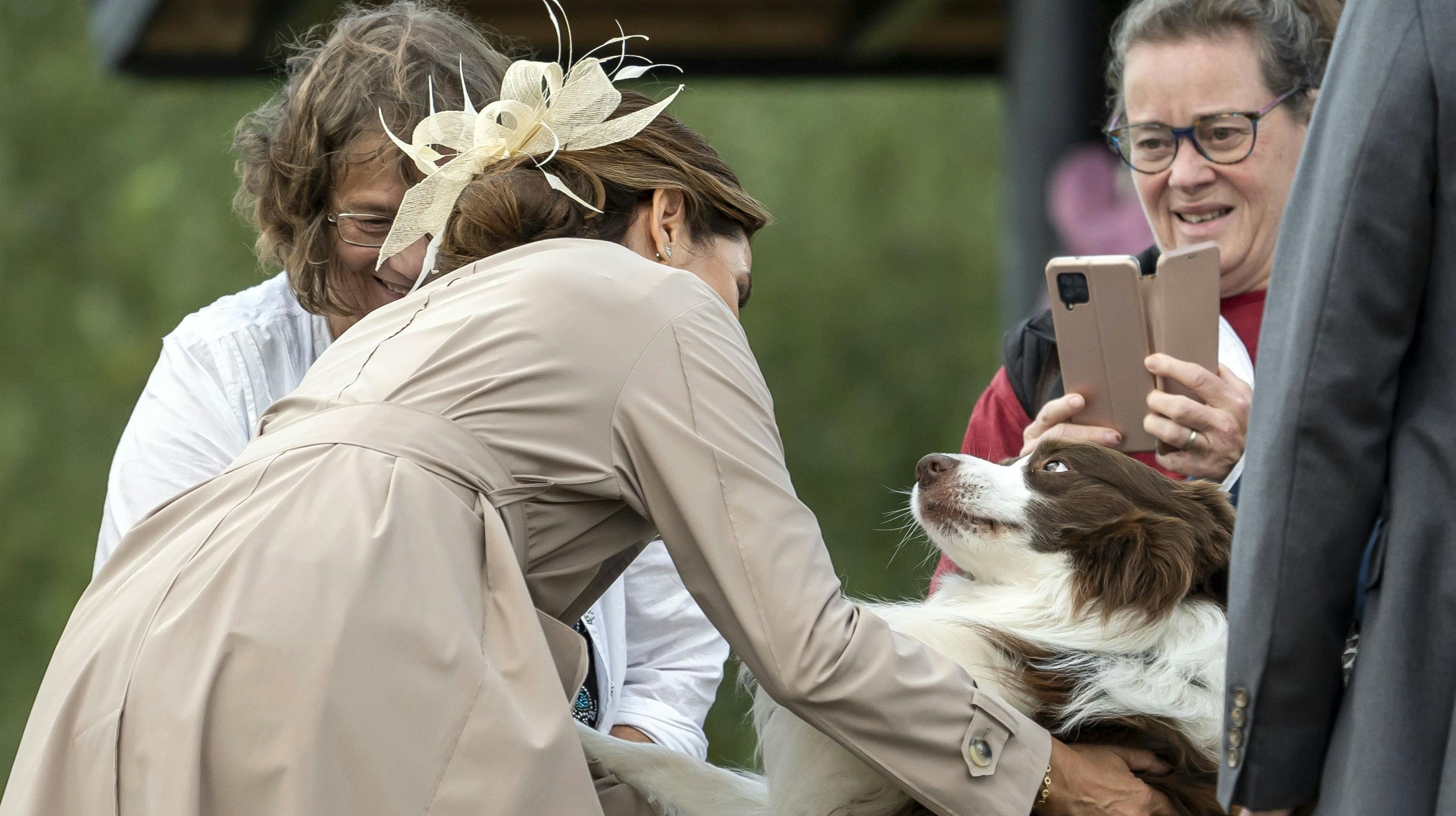 Dronning Mary møder hunden Coco