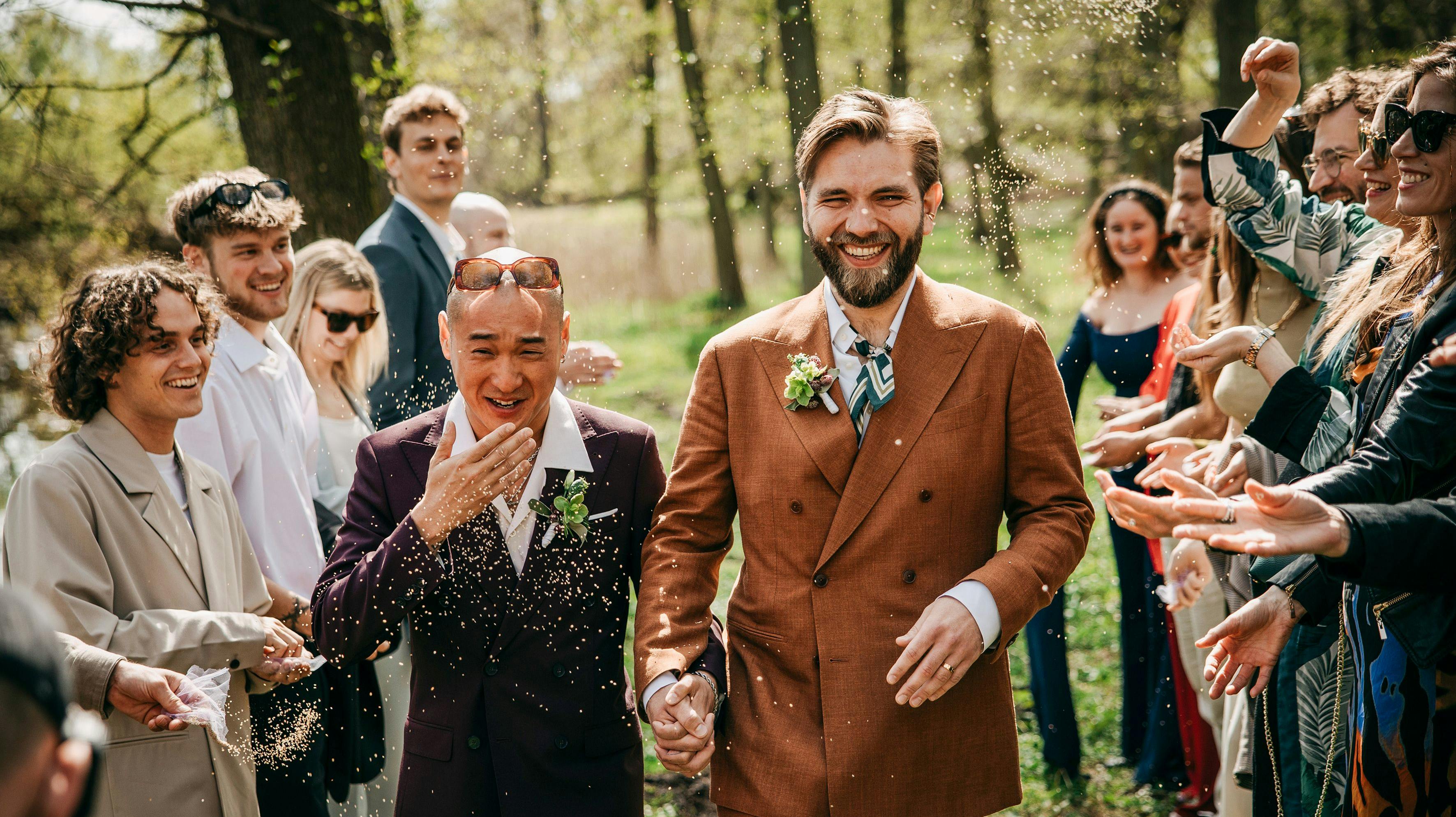 Morten og Søren bliver viet i en bøgeskov i første afsnit af "Gift ved første blik" sæson 10.