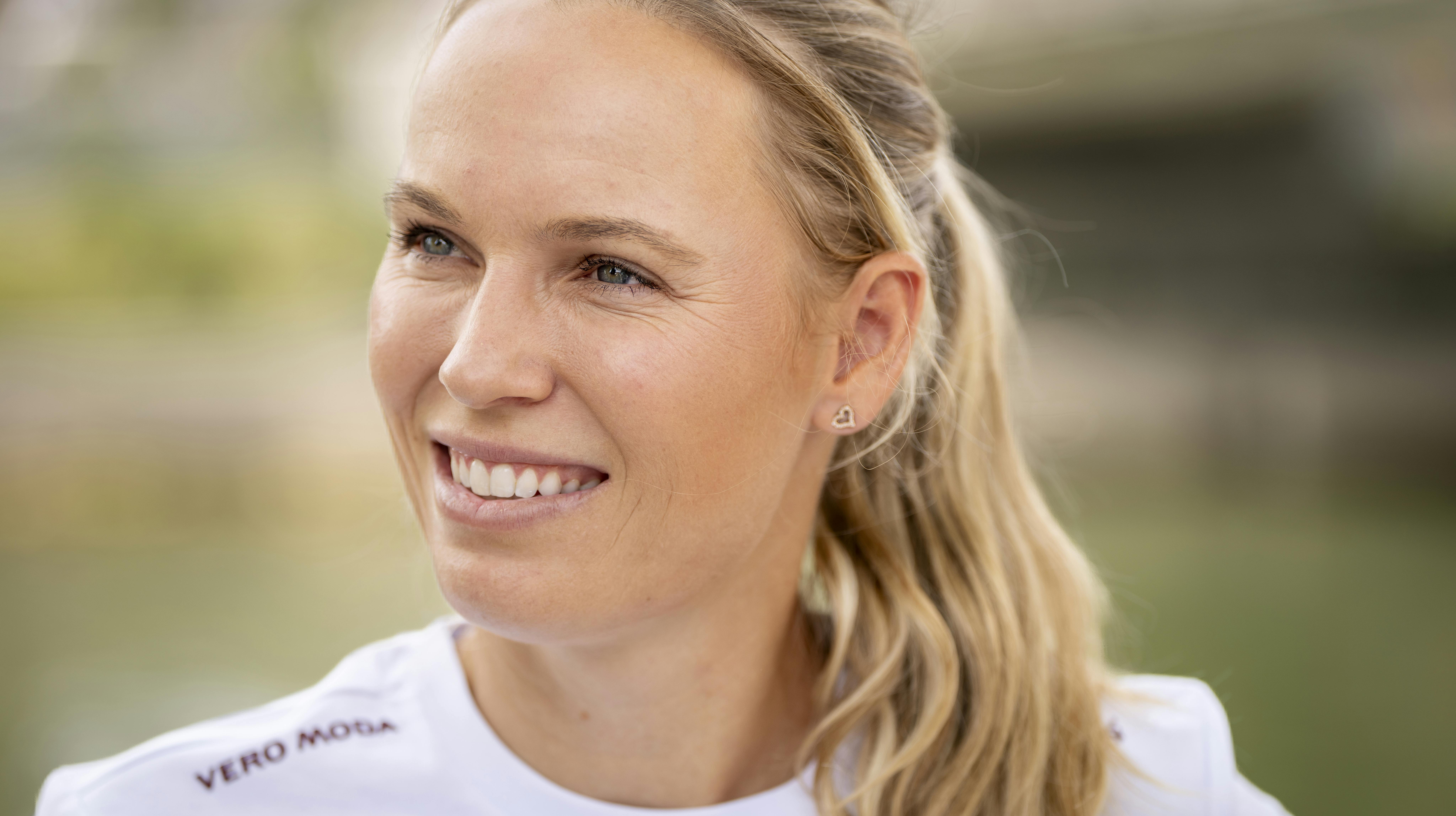Tennisspiller Caroline Wozniacki da Danmarks Idrætsforbund holder fælles pressemøde med de danske atleter i Village Plaza i OL-byen i Paris, onsdag den 24. juli 2024.. (Foto: Mads Claus Rasmussen/Ritzau Scanpix)