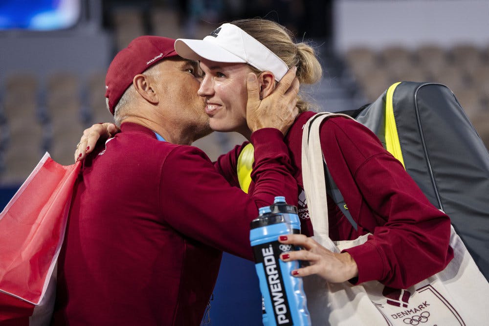 Piotr Wozniacki nyder at rejse rundt i verden igen med sin datter. Her ses de under OL i Paris.&nbsp;&nbsp;&nbsp;