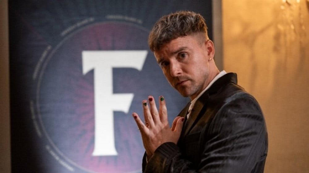 Martin Johannes Larsen er vært på den nye udvidelse af "Forræder". 