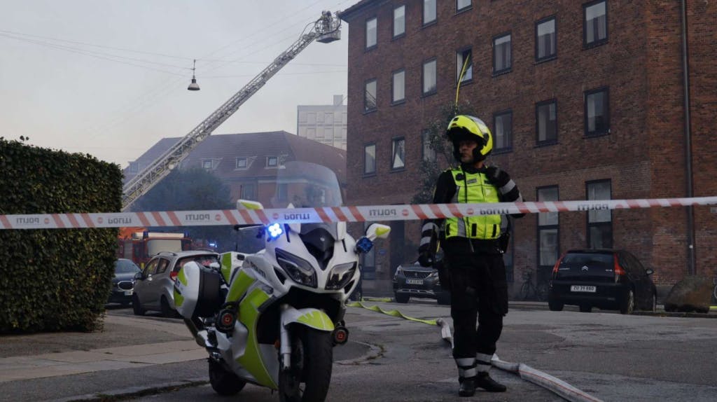 Hovedstadens Beredskabsstyrelse melder om kraftig brand i København. 