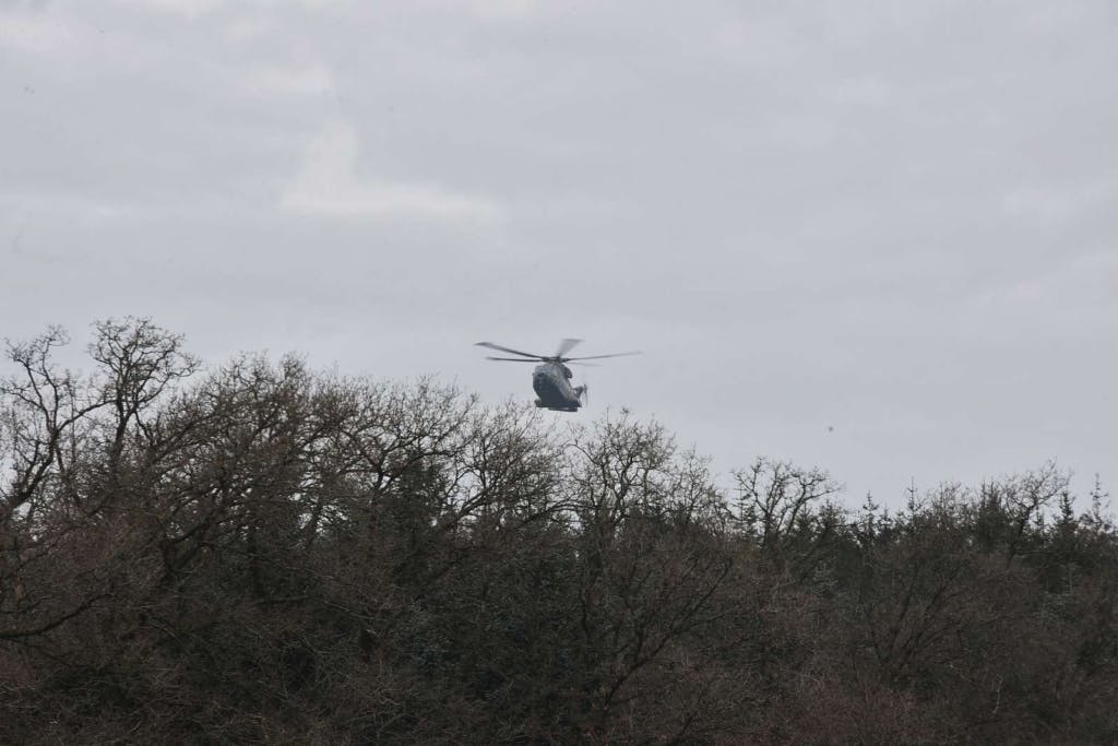 Politiet sendte i forbindelse med eftersøgningen en helikopter i luften for at finde den 10-årige dreng.