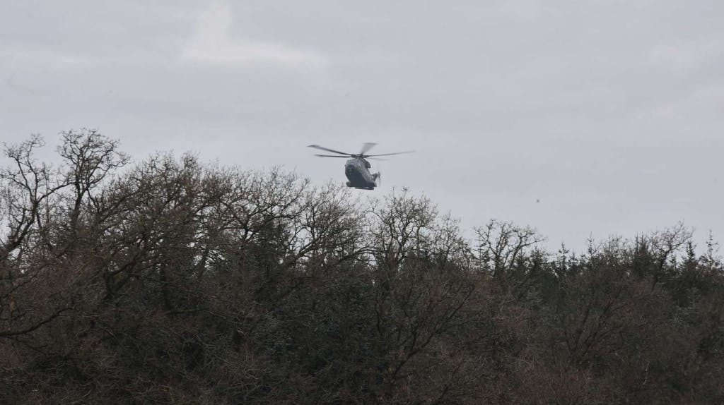 Politiet sendte i forbindelse med eftersøgningen en helikopter i luften for at finde den 10-årige dreng.