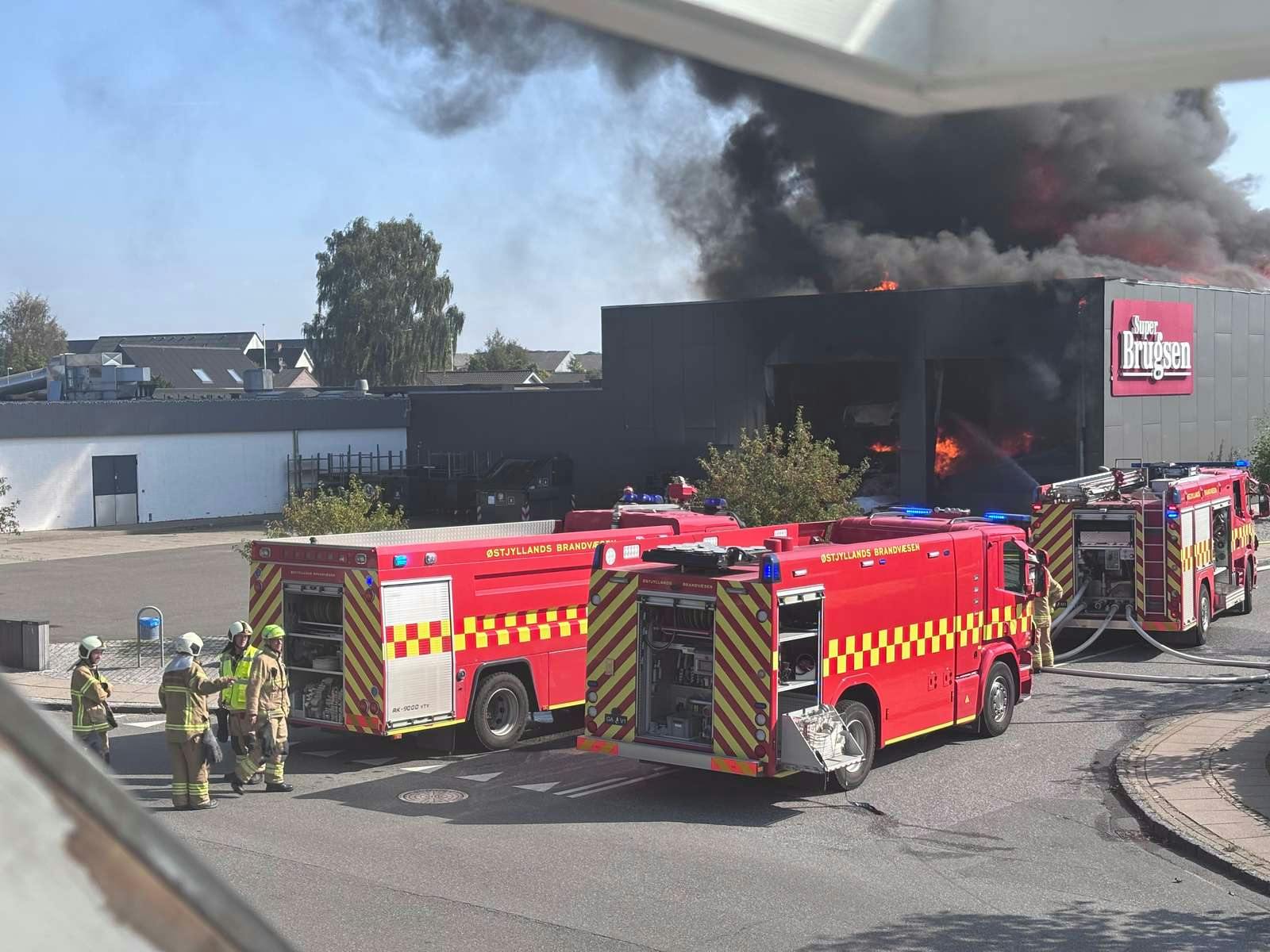 Der er tale om en brand i SuperBrugsen.