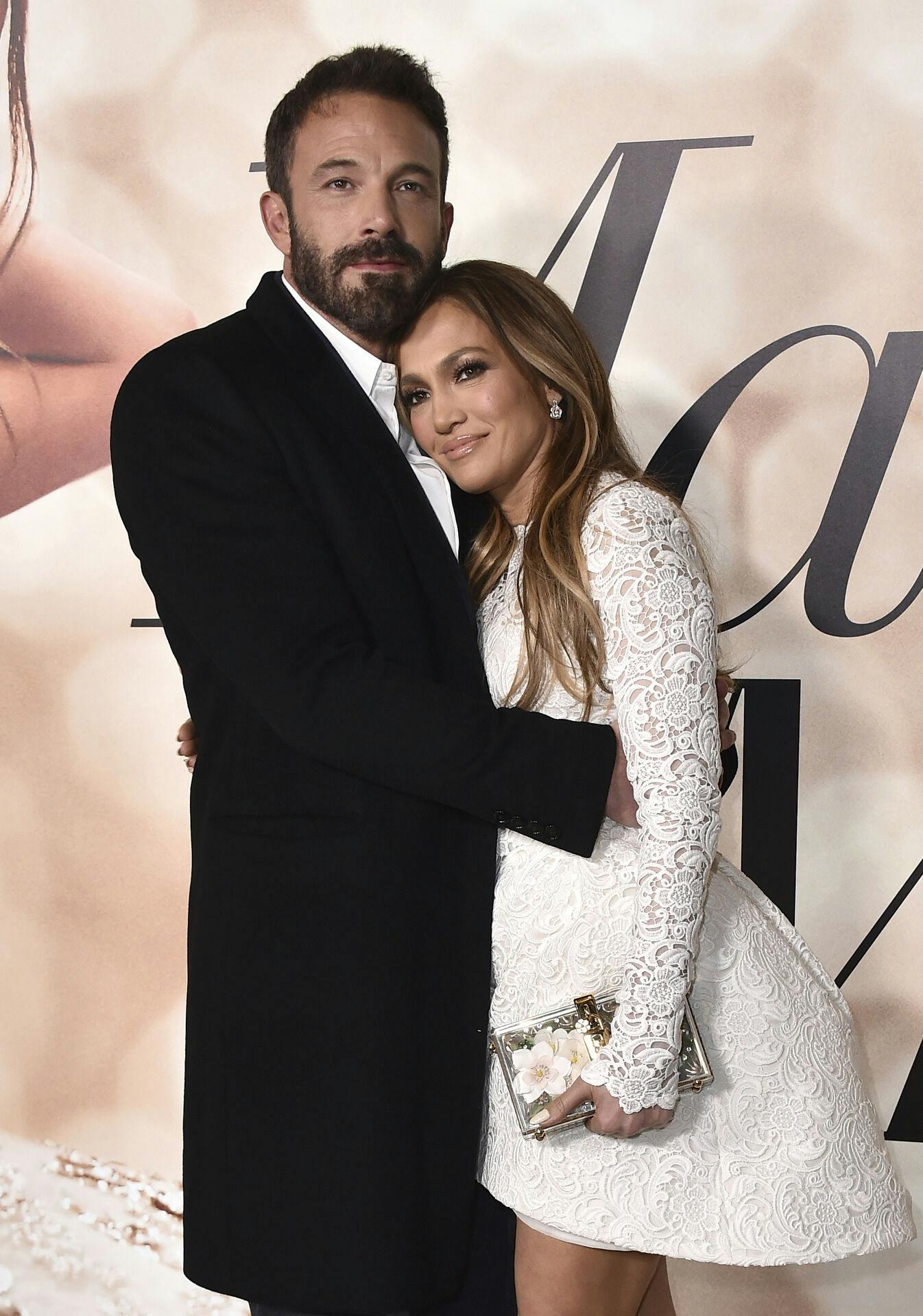 Jennifer Lopez hev Ben Affleck med til adskillige rød løber-arrangementer. Blandt andet til premieren på Netflix-filmen "Marry Me".