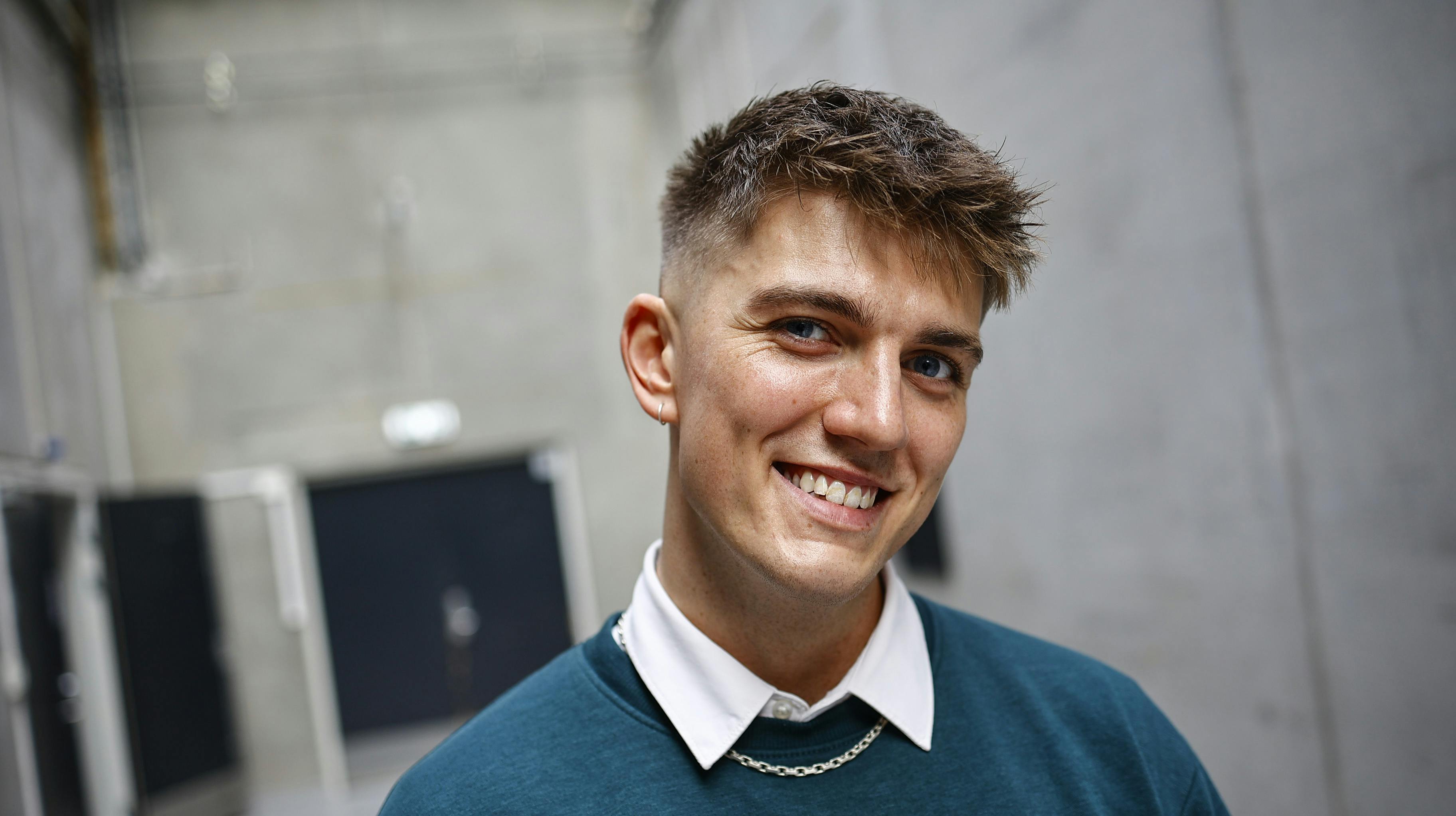 Tv-kendissen Lucas Bucardi løfter sløret for ny forhold.
