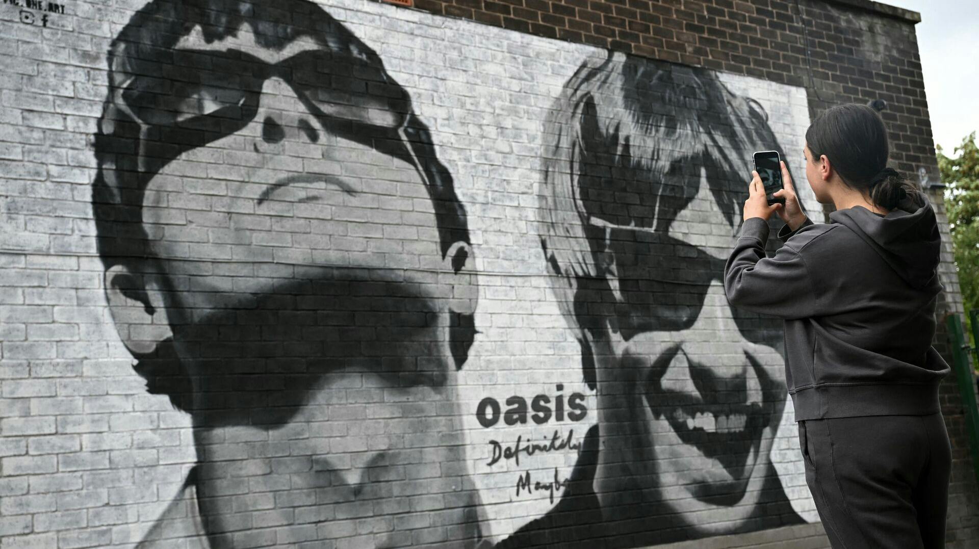 Der skal lidt ekstra til, hvis man skal have fat i billetter til Oasis-koncerterne - de er nemlig udsolgt. 