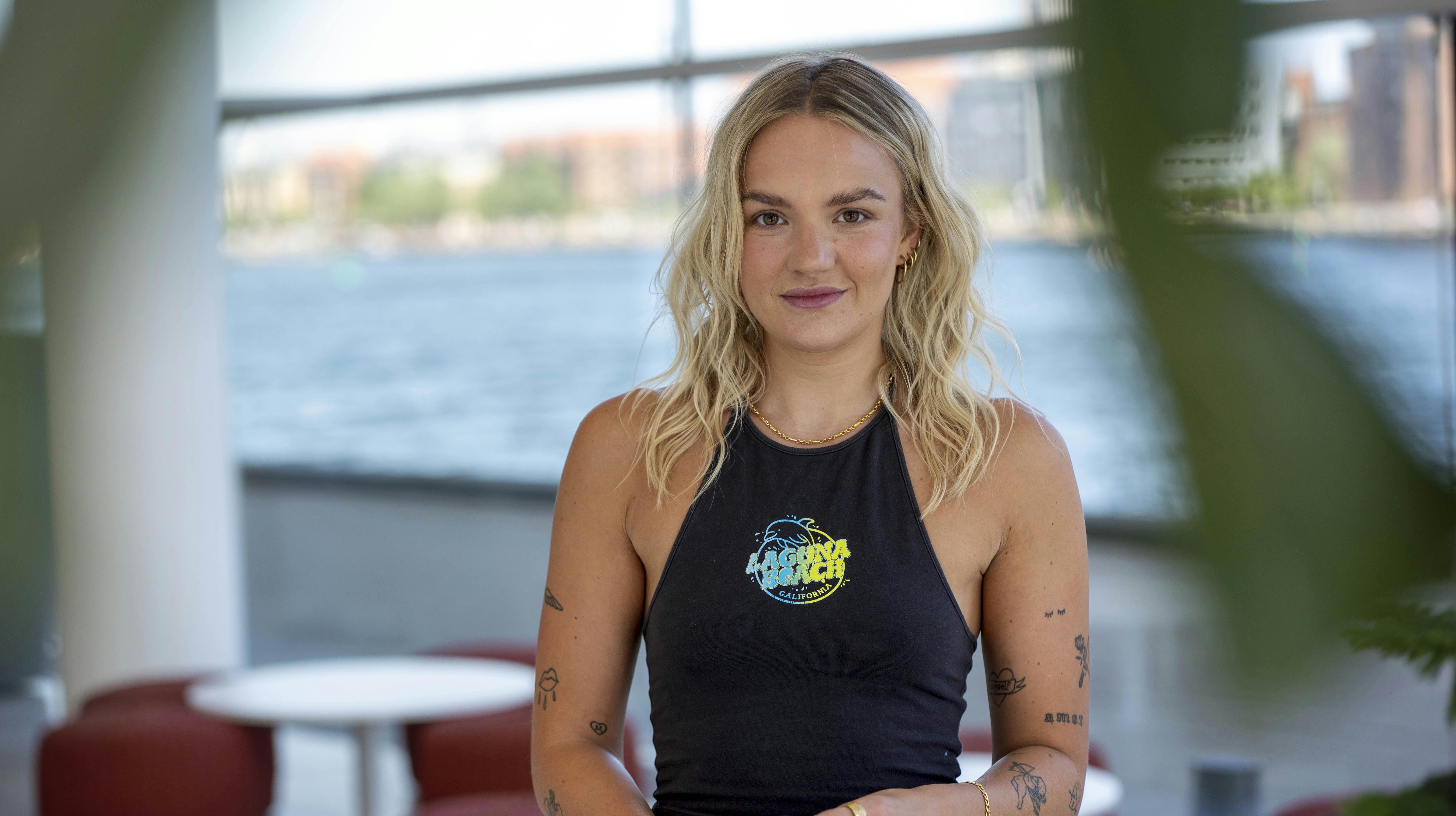 Nadja Hansen fortæller på Instagram, at hun i sidste uge mistede sin bedste ven. "Paradise Hotel"-kendissens mormor er gået bort.