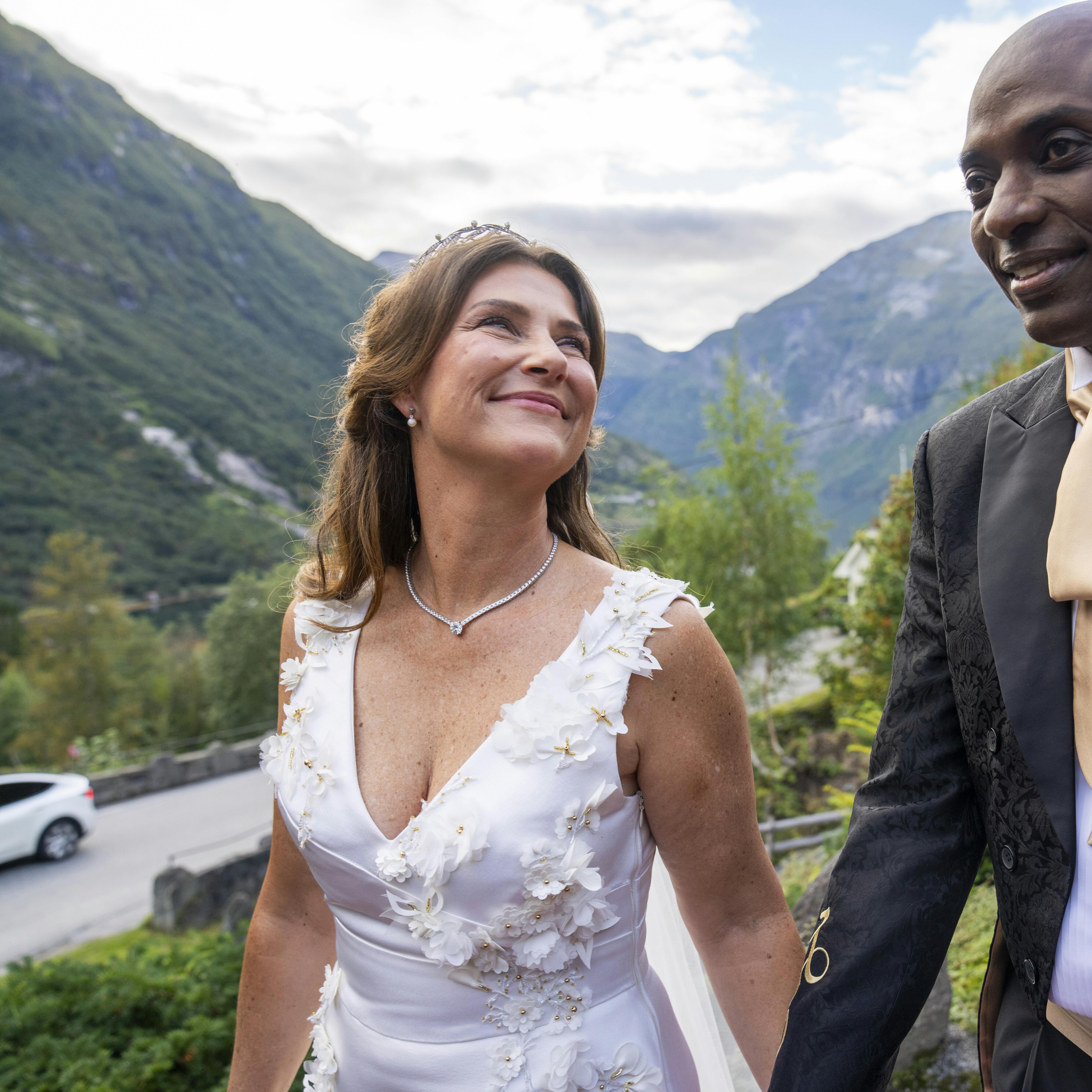 Durek Verett og Märtha Louise blev gift ved et tre dage langt bryllup i Norge.