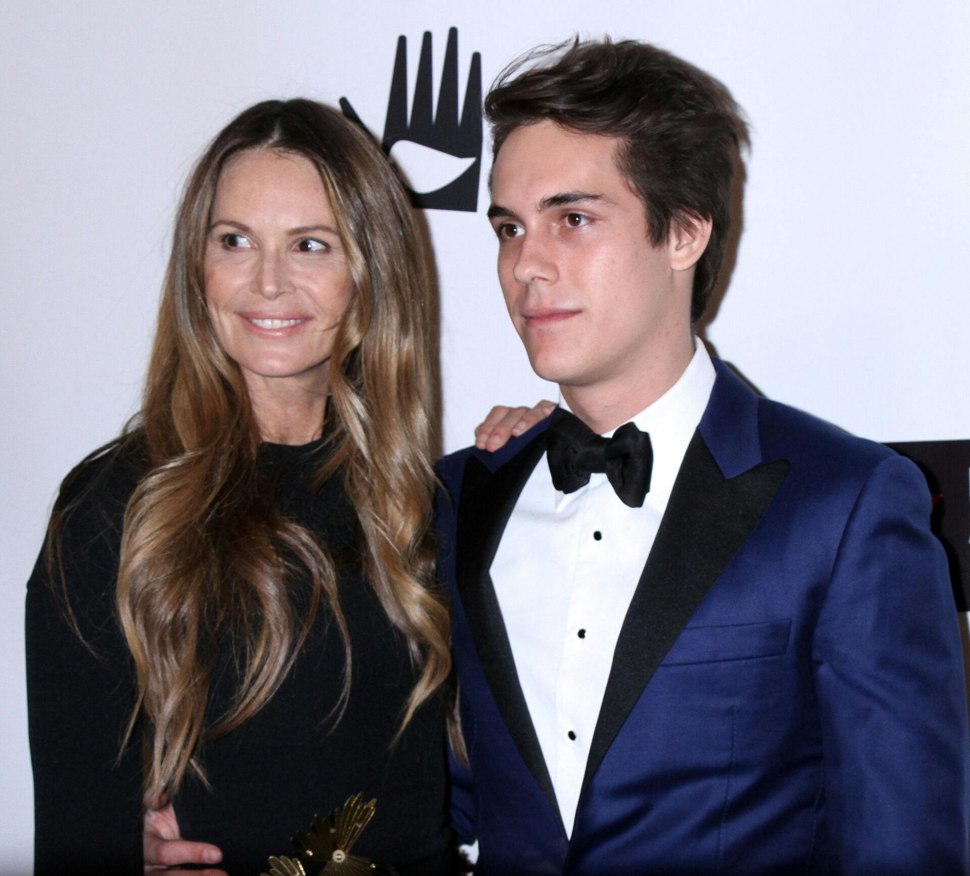 Elle MacPherson, Arpad Flynn Alexander Busson