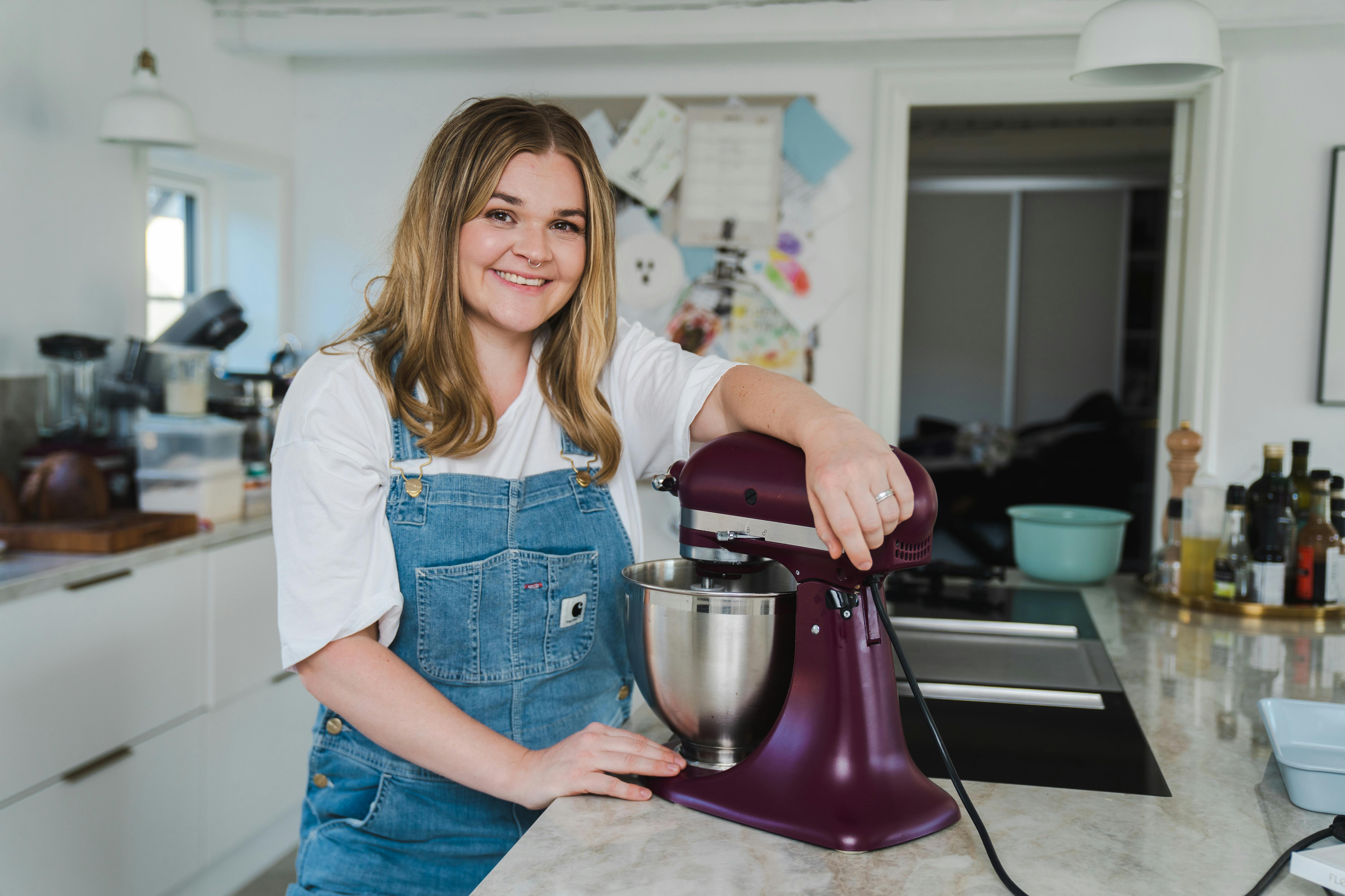 Liv Martines undskyldning klinger hult ifølge keramiker Michelle Morton.&nbsp;