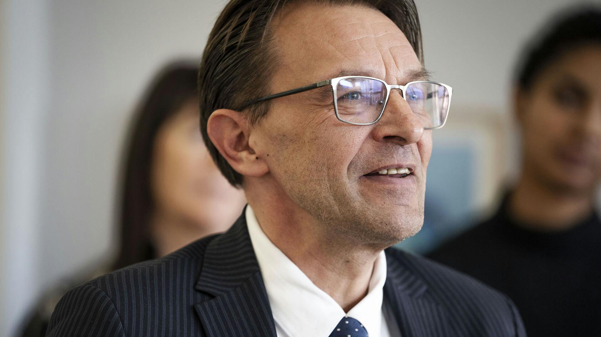 Jeppe Søe vil melde sig ud af Moderaterne.