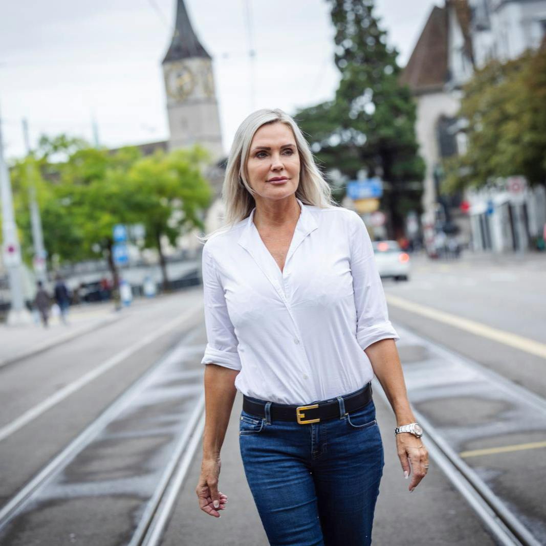 SE og HØR fandt forleden Janni Ree i Schweiz. Nu fortæller hun, at alpelandet måske kan ende med at blive hendes nye hjem.