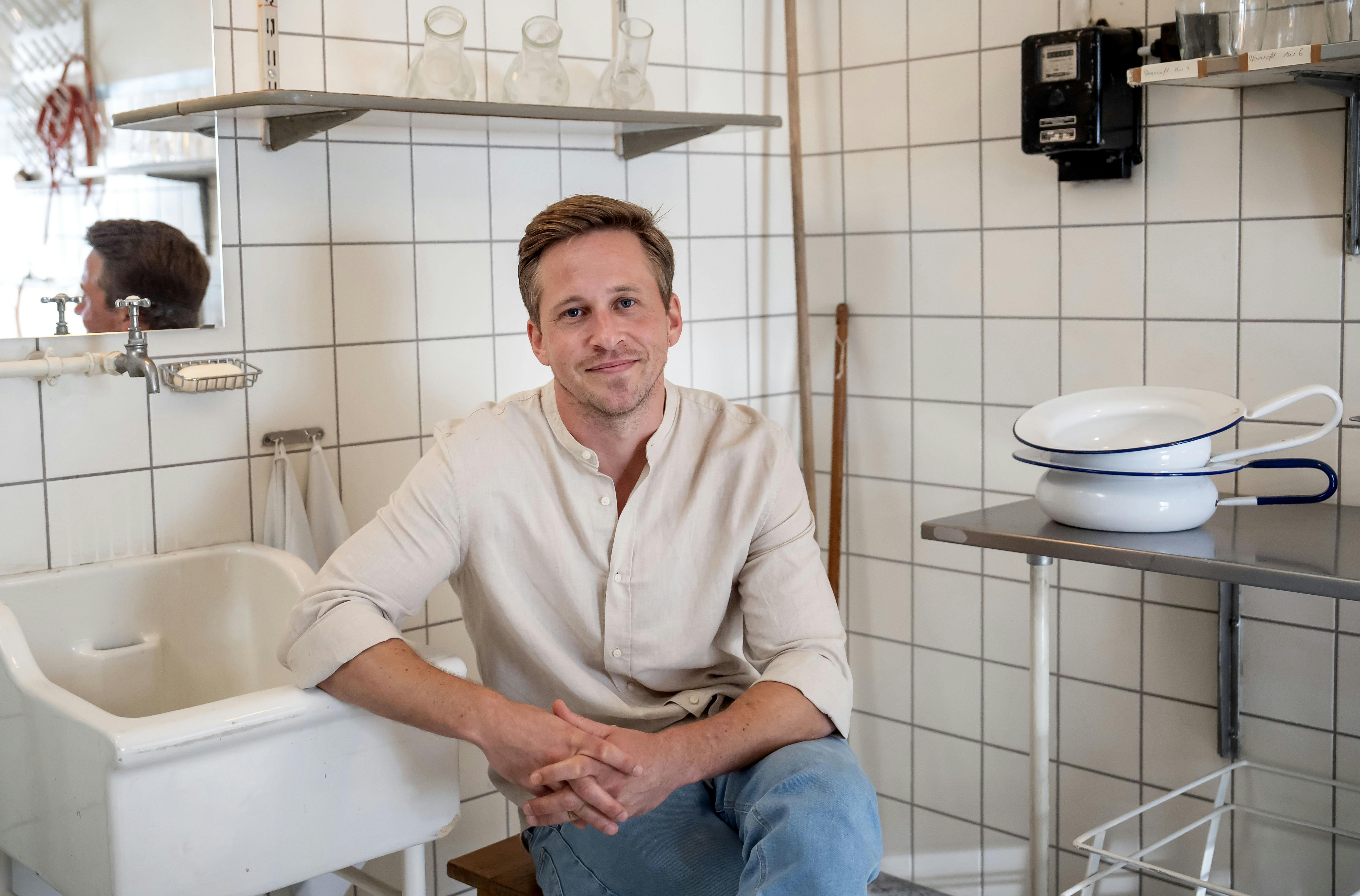 Jakob Åkerlind har tilbragt en del af sommeren på hospitalet og i sygesengen, fordi han væltede på cykel.