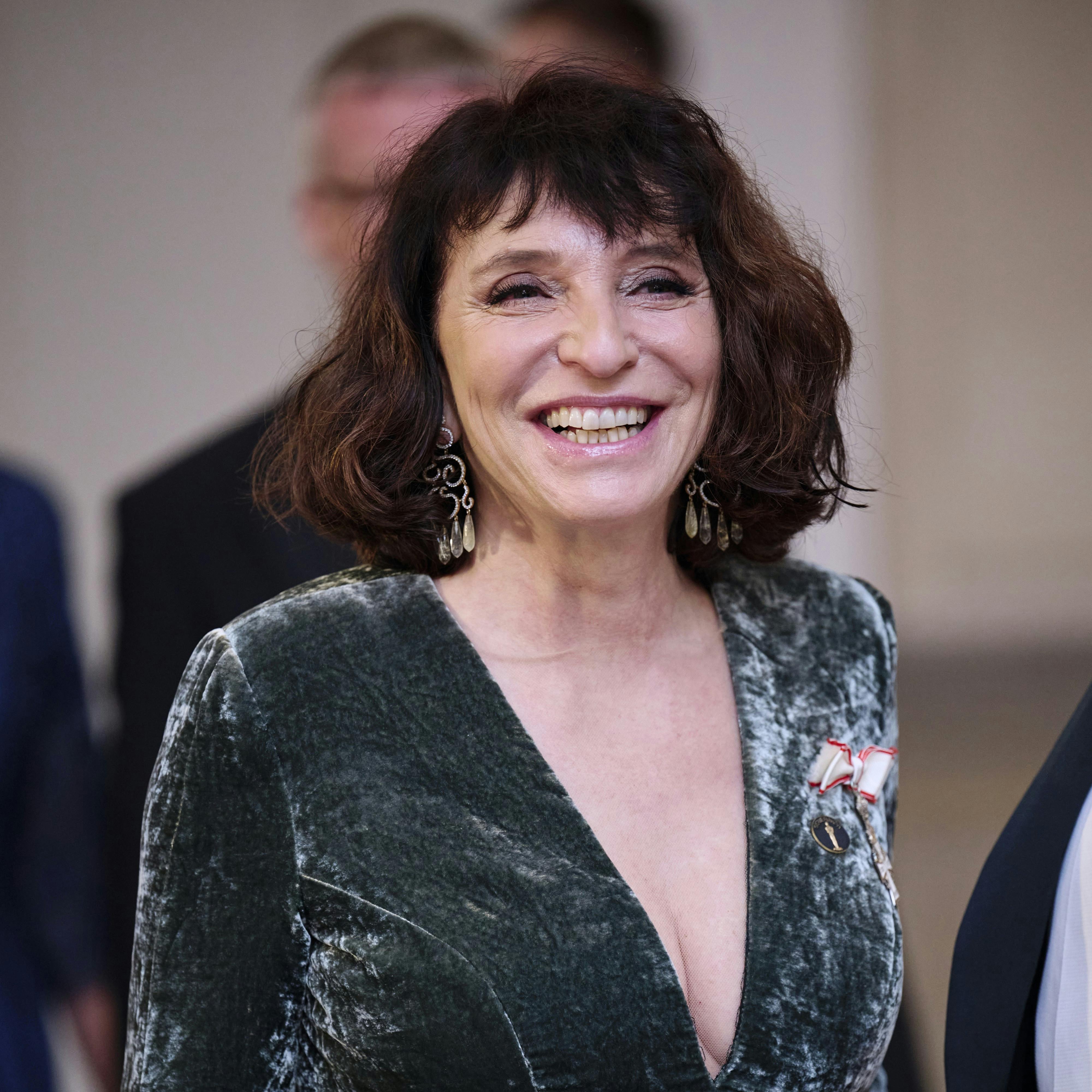 Susanne Bier står bag endnu en Netflix-serie - og anmelderne er vilde med den.
