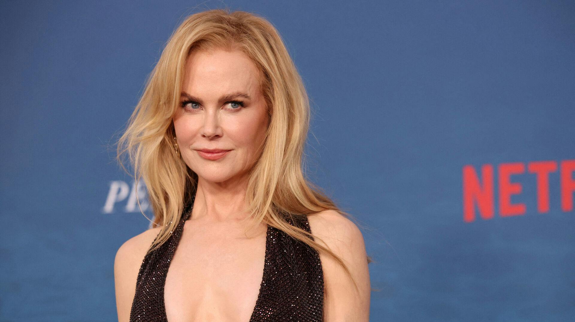 Nicole Kidman har mistet sin mor. Det afslørede filminstruktøren Halina Reijn lørdag aften, da hun ved Venedig Film Festival tog imod en pris for netop Kidman, som var nødsaget til at tage akut hjem til familien.