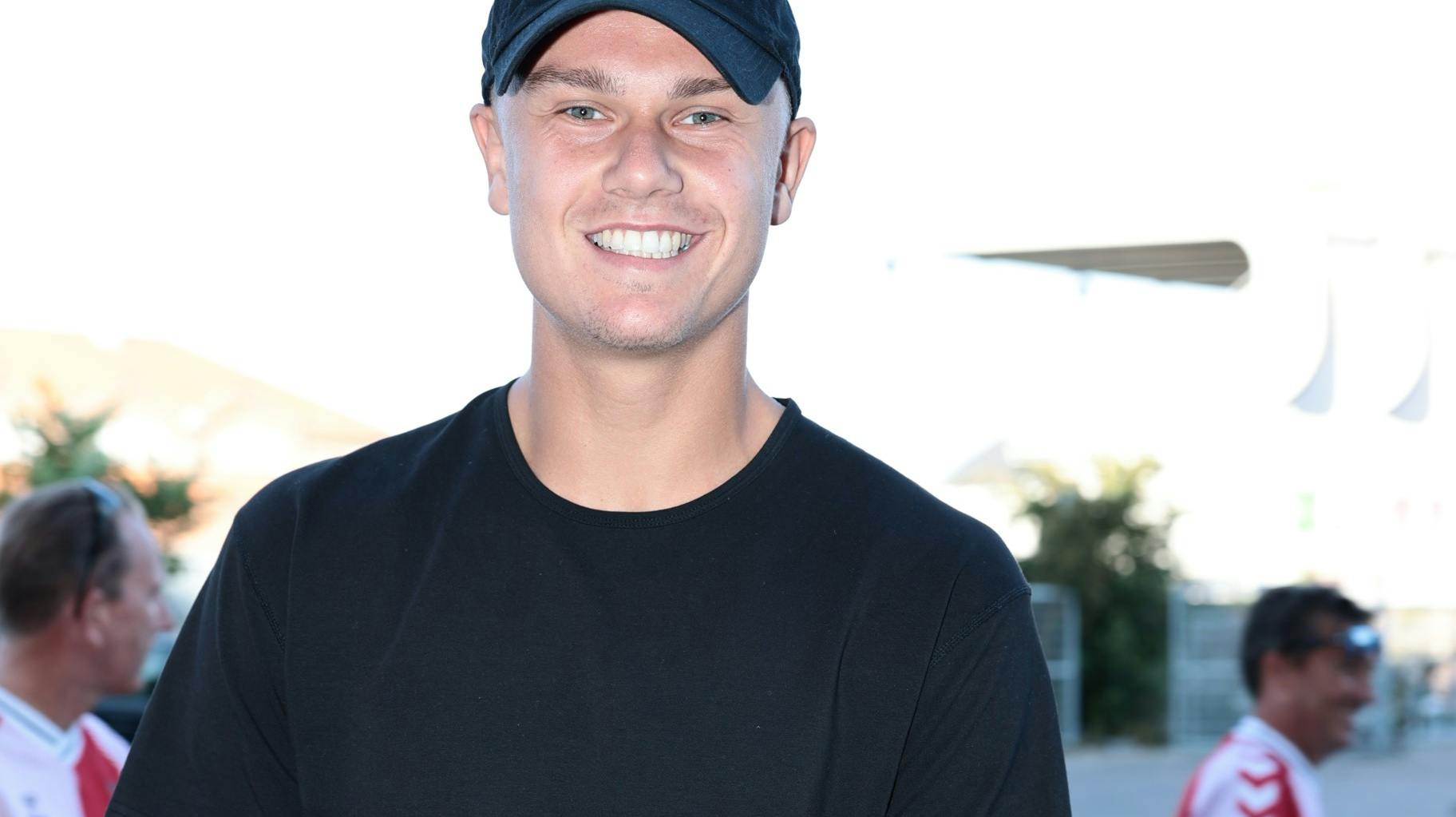 Holger Rune er klar til at heppe på de danske drenge, som søndag aften møder Serbien i Parken.